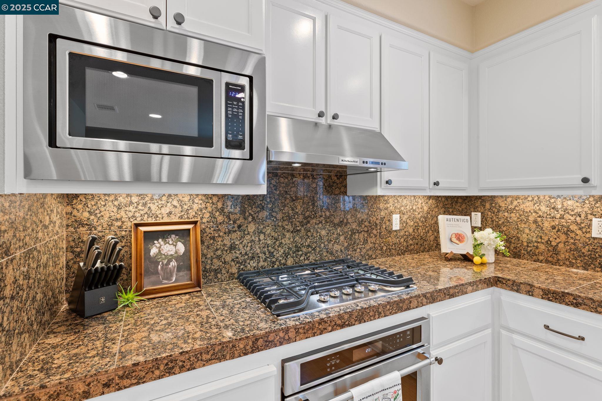 Detail Gallery Image 9 of 44 For 1560 Craiglee Way, San Ramon,  CA 94582 - 3 Beds | 2/1 Baths
