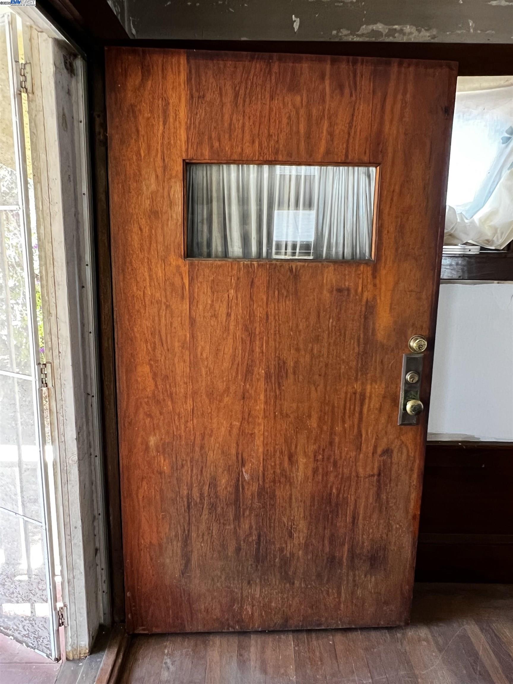 Detail Gallery Image 4 of 42 For 4241 Suter St, Oakland,  CA 94619 - 2 Beds | 1 Baths