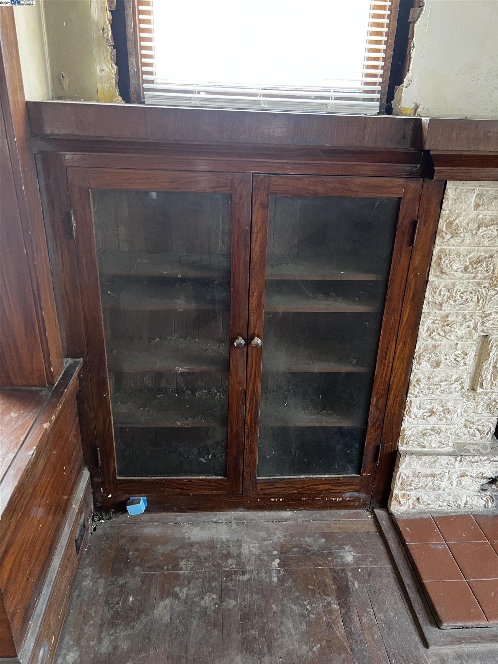Detail Gallery Image 8 of 42 For 4241 Suter St, Oakland,  CA 94619 - 2 Beds | 1 Baths