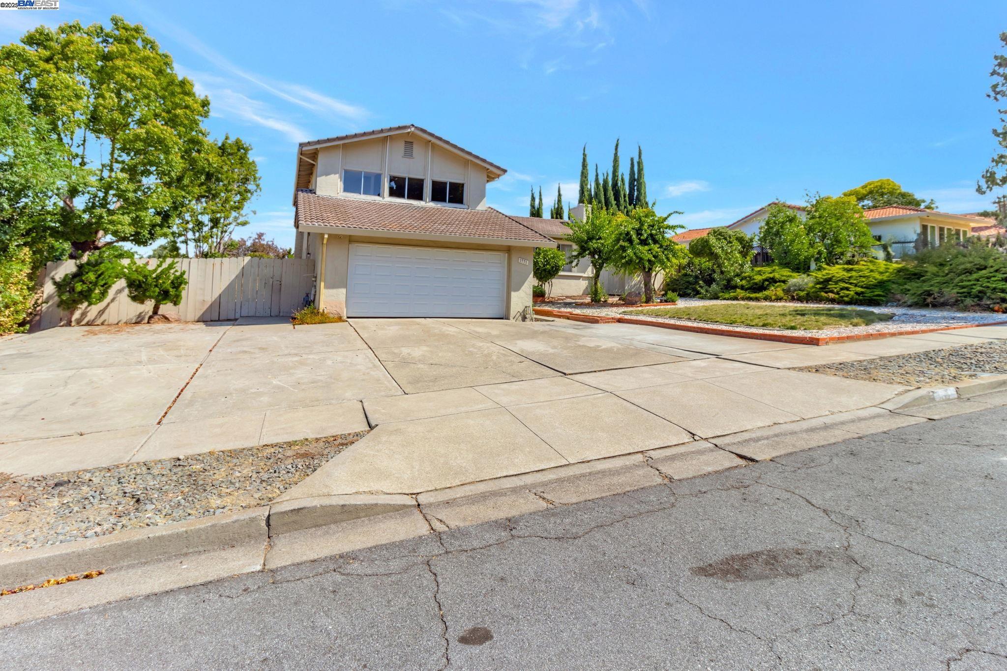 Detail Gallery Image 2 of 21 For 1771 via Sombrio, Fremont,  CA 94539 - 4 Beds | 3 Baths