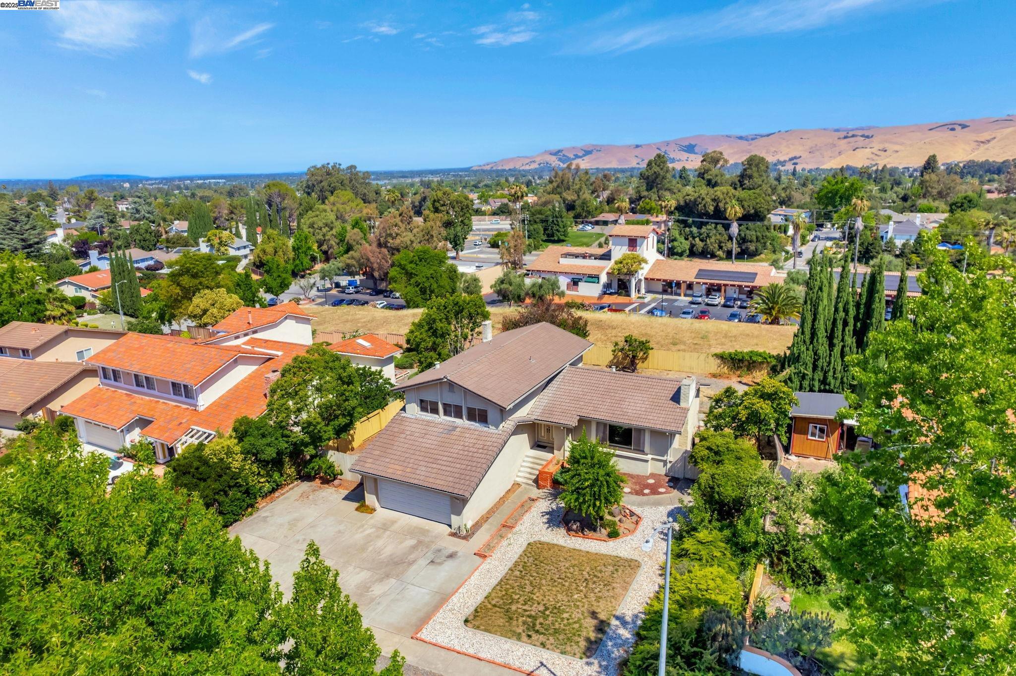 Detail Gallery Image 12 of 21 For 1771 via Sombrio, Fremont,  CA 94539 - 4 Beds | 3 Baths