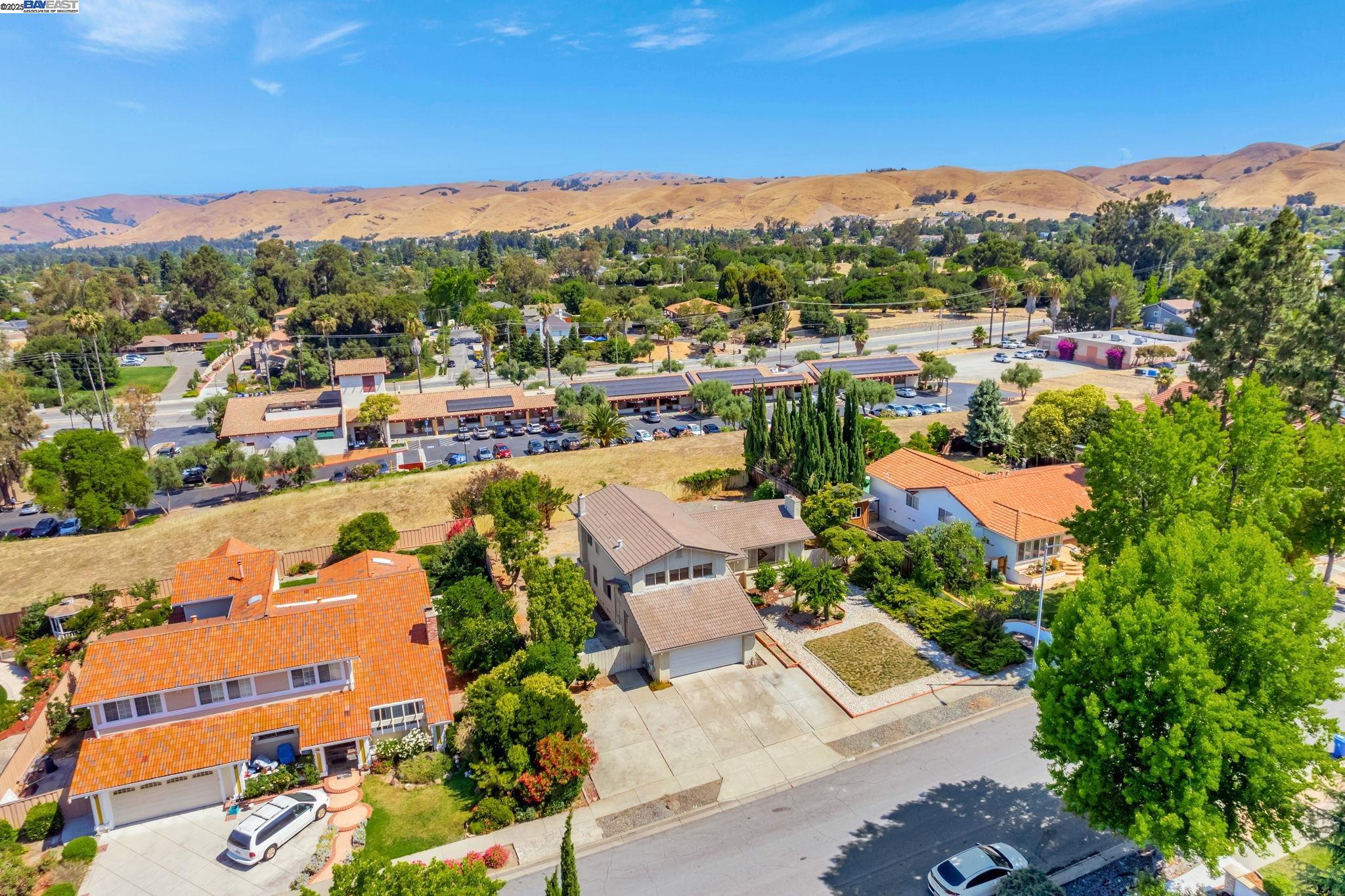 Detail Gallery Image 13 of 21 For 1771 via Sombrio, Fremont,  CA 94539 - 4 Beds | 3 Baths