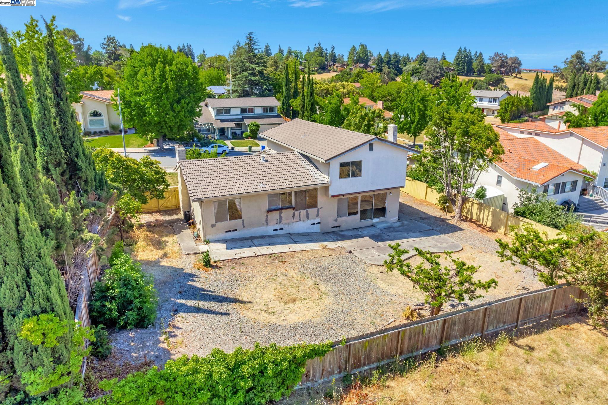 Detail Gallery Image 17 of 21 For 1771 via Sombrio, Fremont,  CA 94539 - 4 Beds | 3 Baths