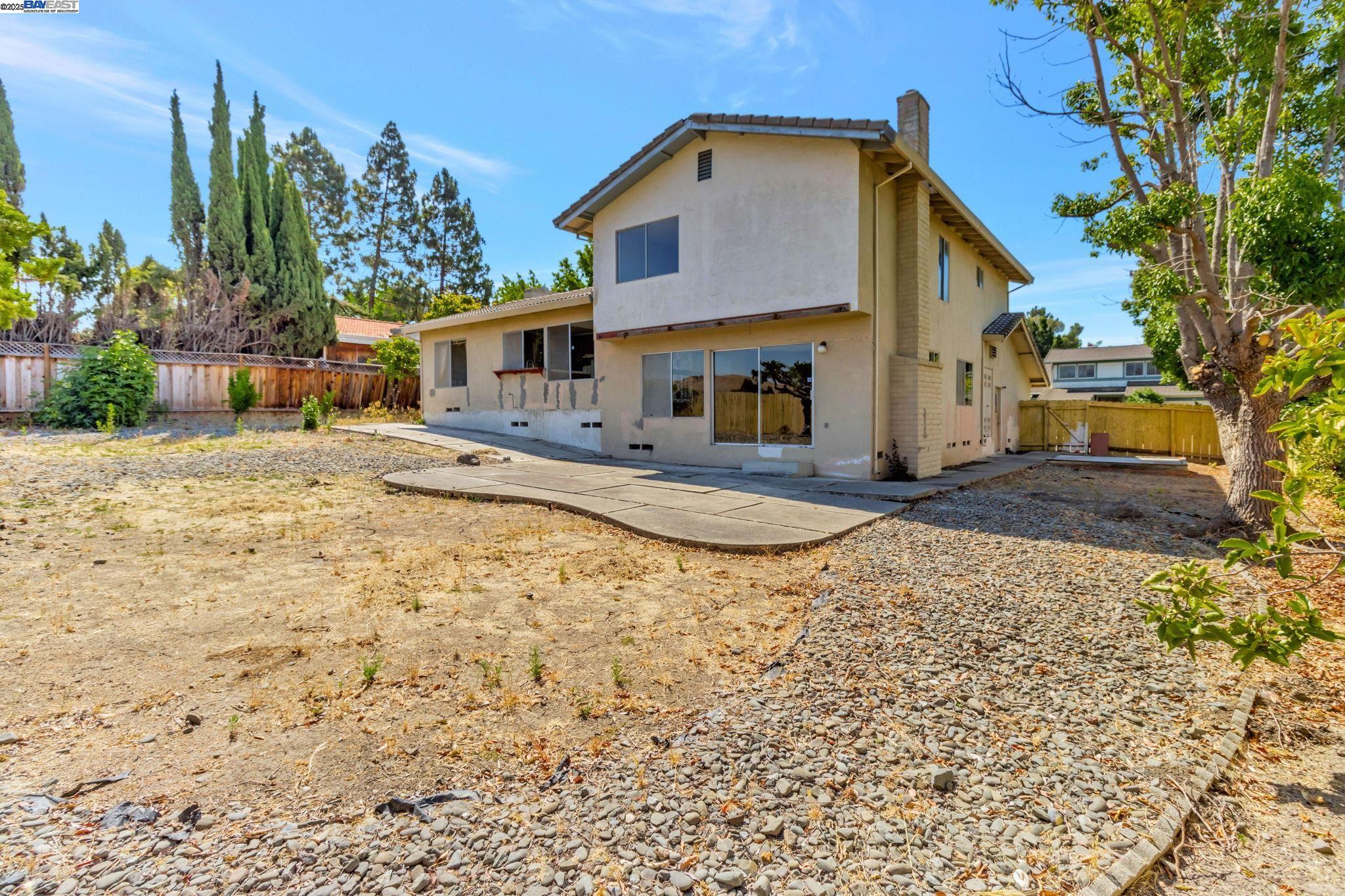 Detail Gallery Image 4 of 21 For 1771 via Sombrio, Fremont,  CA 94539 - 4 Beds | 3 Baths