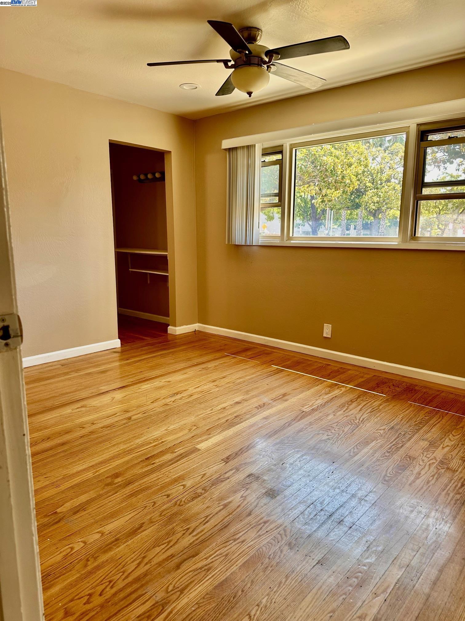 Detail Gallery Image 8 of 11 For 344 Rousseau St, Hayward,  CA 94544 - 3 Beds | 2 Baths