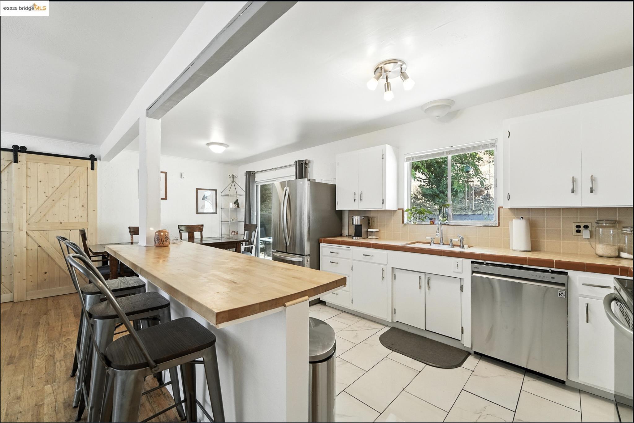 Detail Gallery Image 14 of 48 For 630 E Bald Mountain, Sonora,  CA 95370 - 3 Beds | 2 Baths