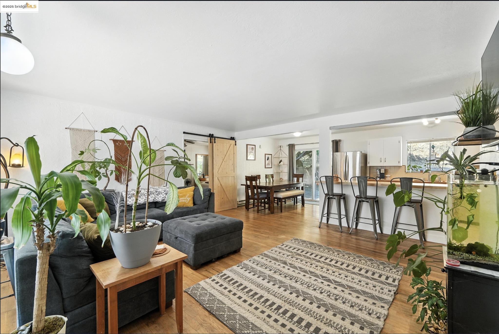 Detail Gallery Image 4 of 48 For 630 E Bald Mountain, Sonora,  CA 95370 - 3 Beds | 2 Baths