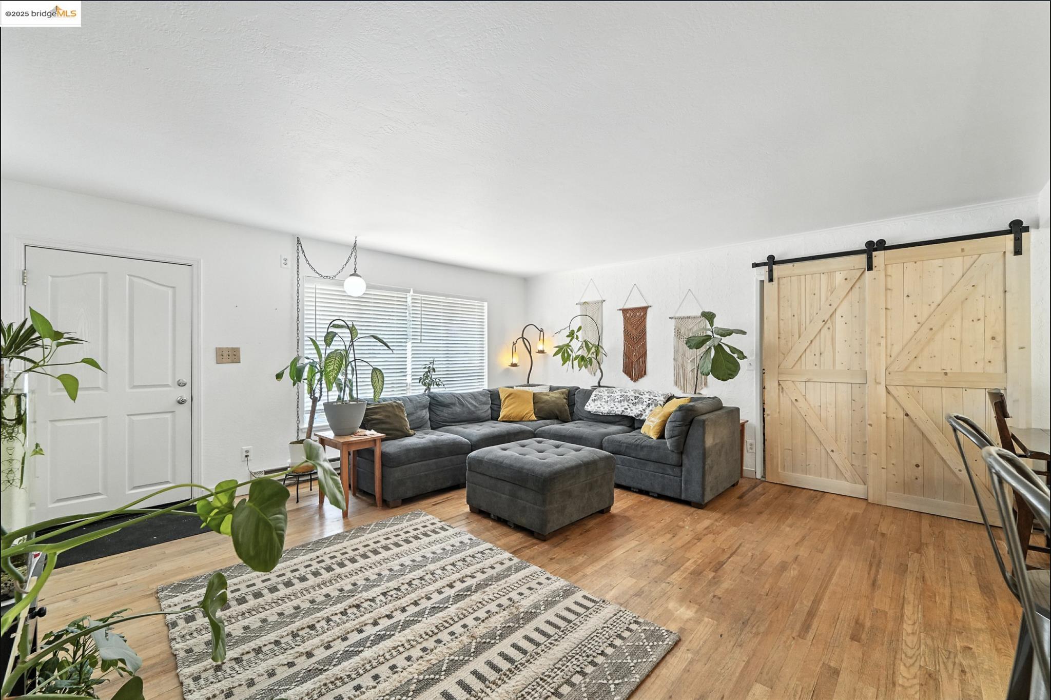 Detail Gallery Image 8 of 48 For 630 E Bald Mountain, Sonora,  CA 95370 - 3 Beds | 2 Baths