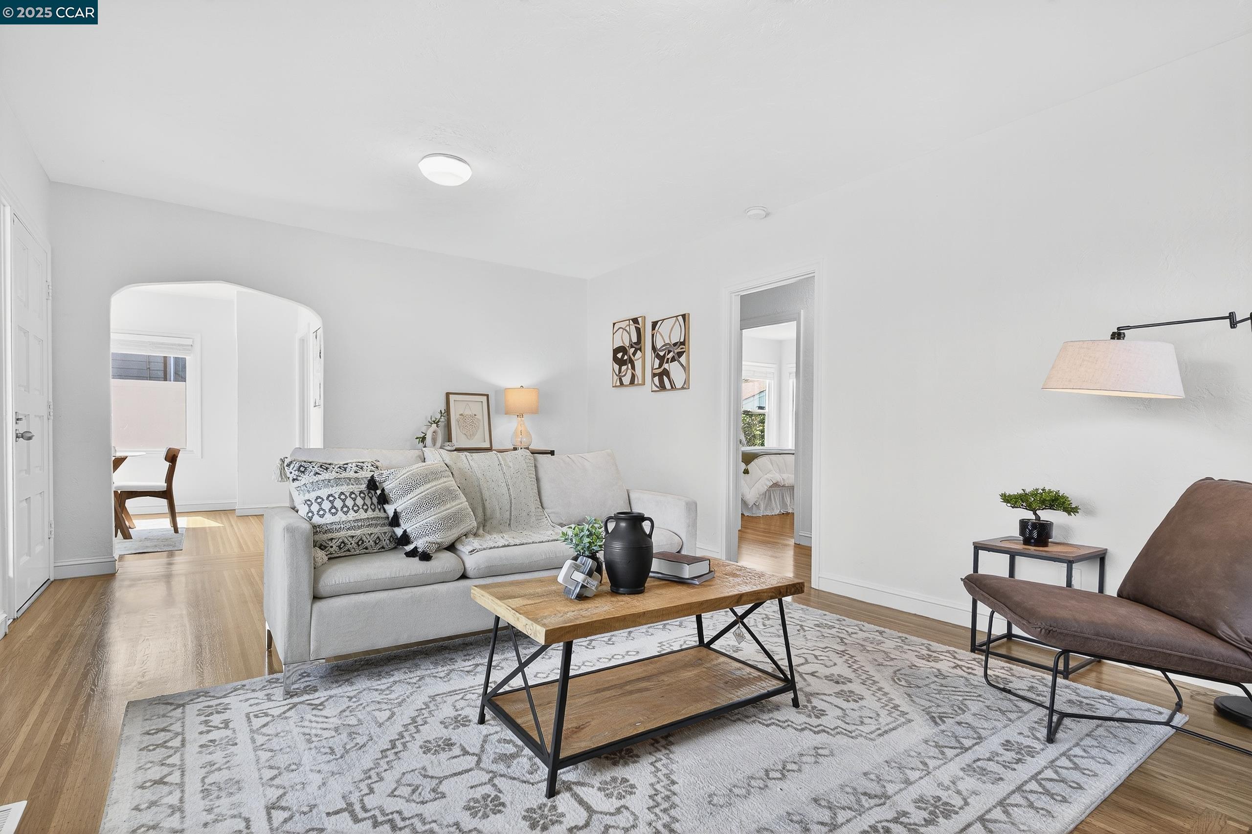 Detail Gallery Image 11 of 54 For 2393 Brooks Ave, Richmond,  CA 94804 - 2 Beds | 1 Baths