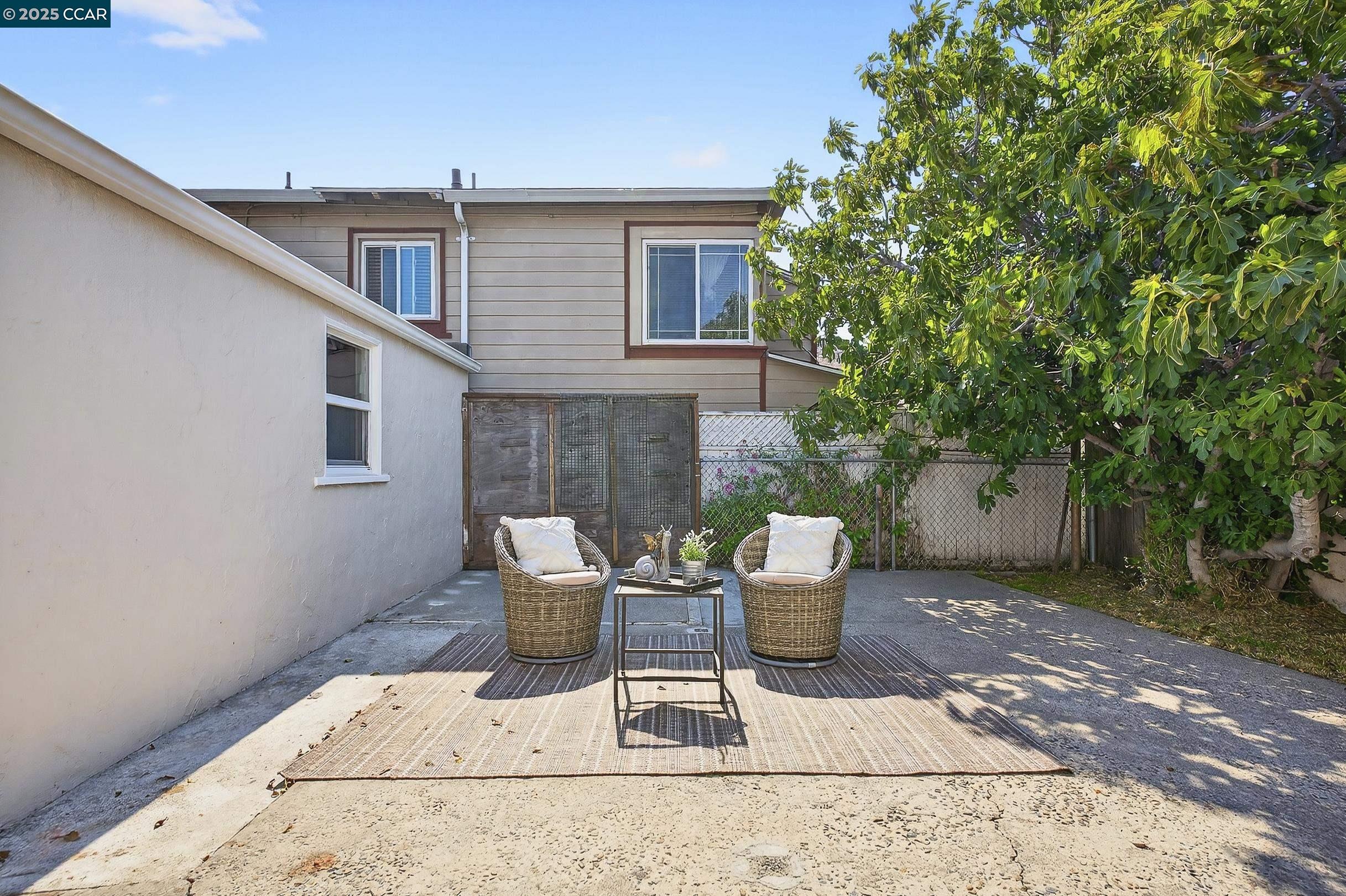 Detail Gallery Image 52 of 54 For 2393 Brooks Ave, Richmond,  CA 94804 - 2 Beds | 1 Baths