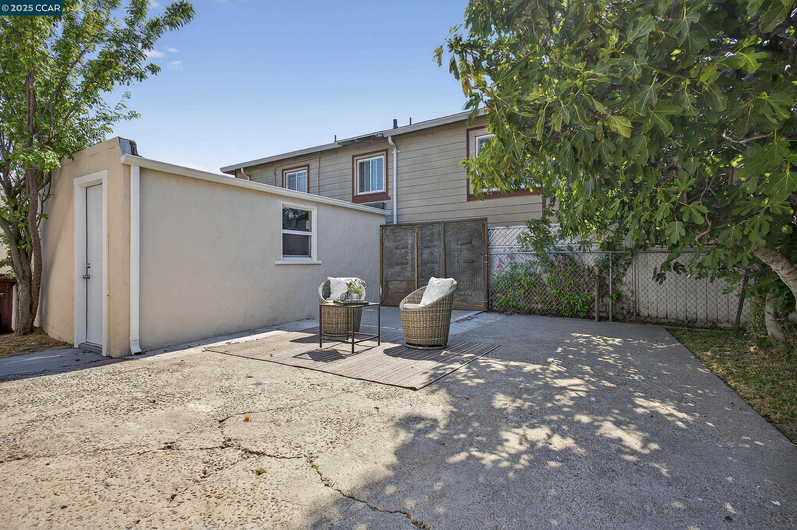 Detail Gallery Image 53 of 54 For 2393 Brooks Ave, Richmond,  CA 94804 - 2 Beds | 1 Baths