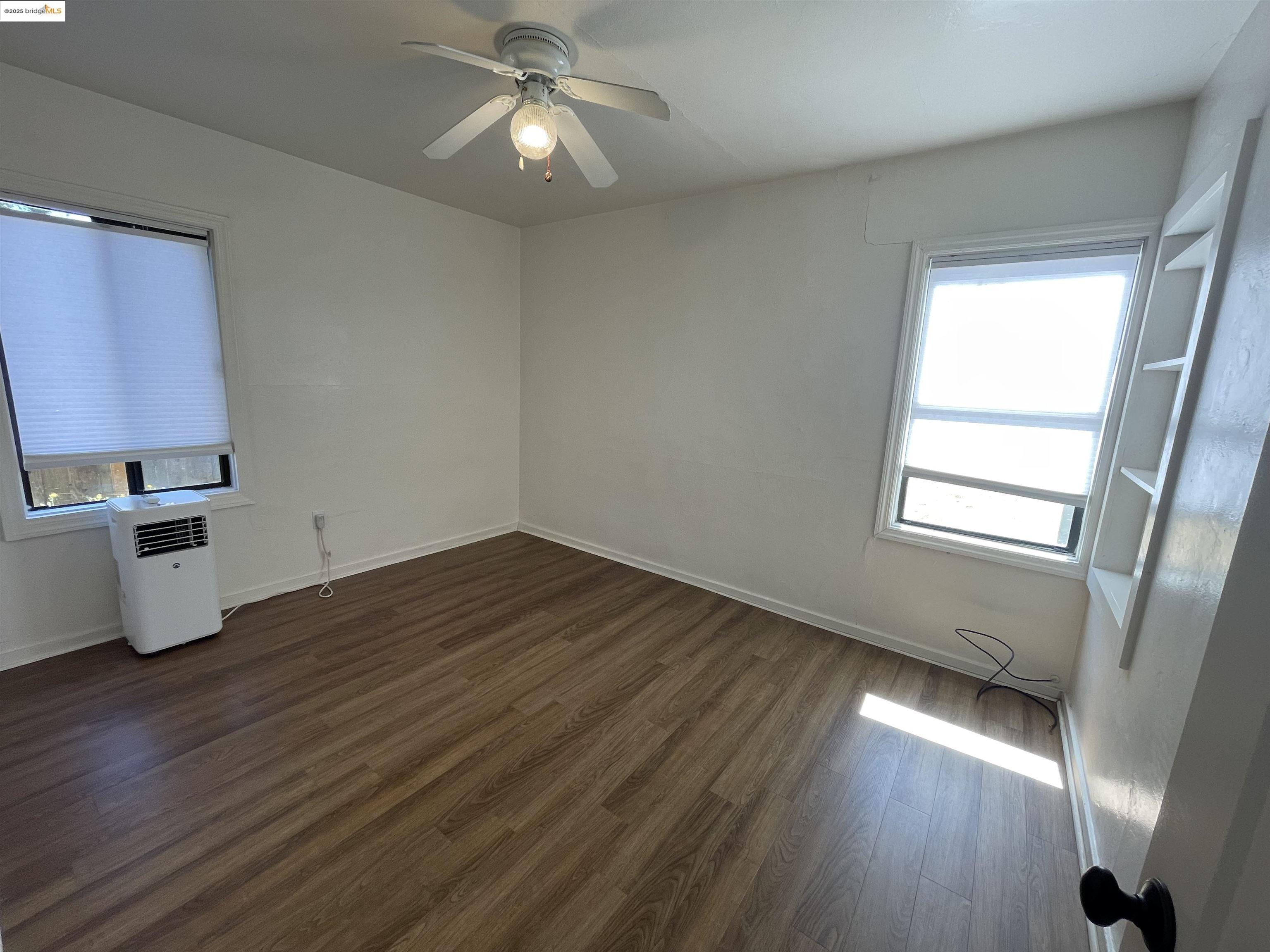 Detail Gallery Image 9 of 13 For 1260 Mesa St, Concord,  CA 94518 - 2 Beds | 1 Baths