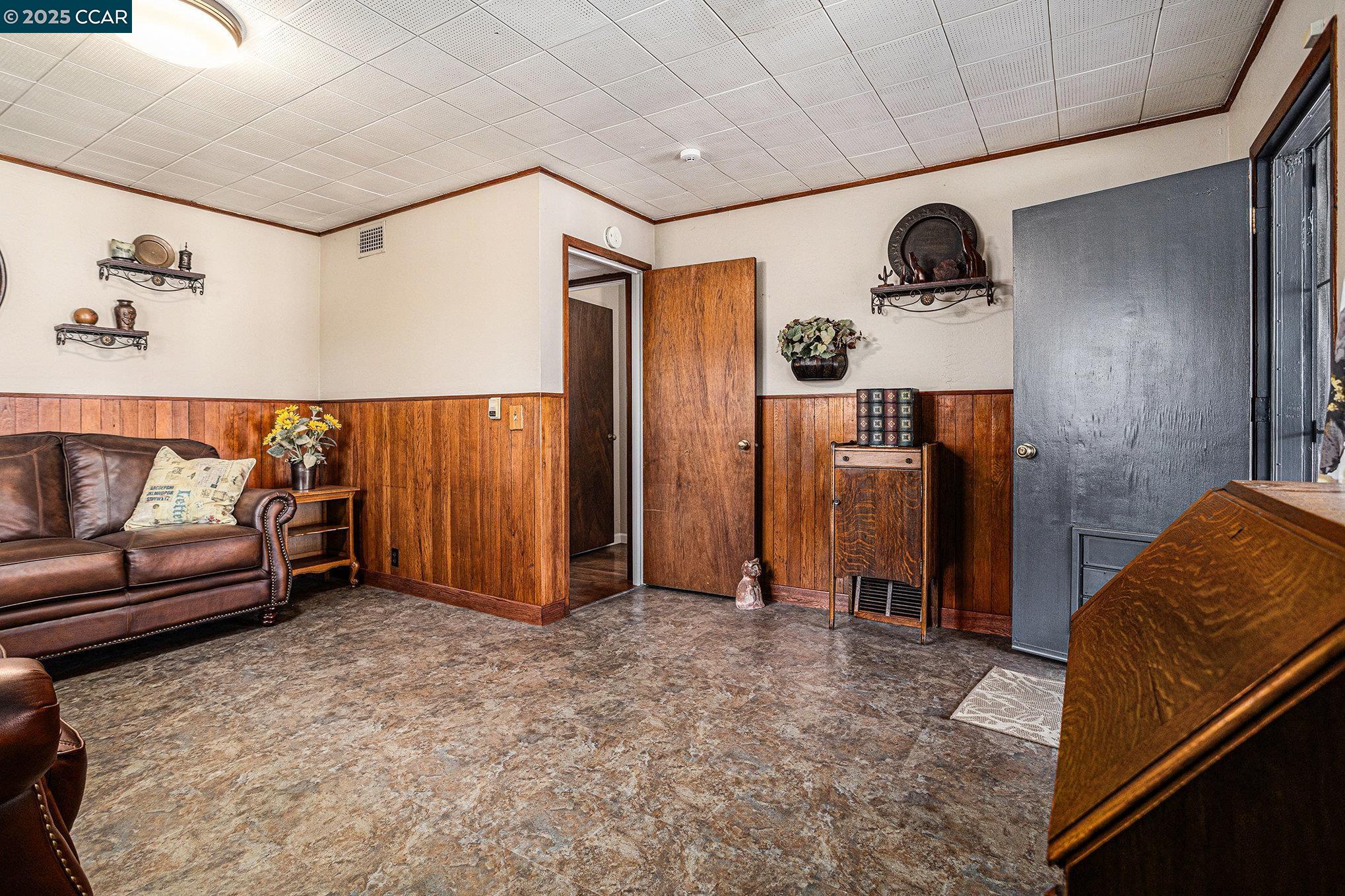 Detail Gallery Image 18 of 35 For 876 Appian Way, El Sobrante,  CA 94803 - 4 Beds | 2 Baths