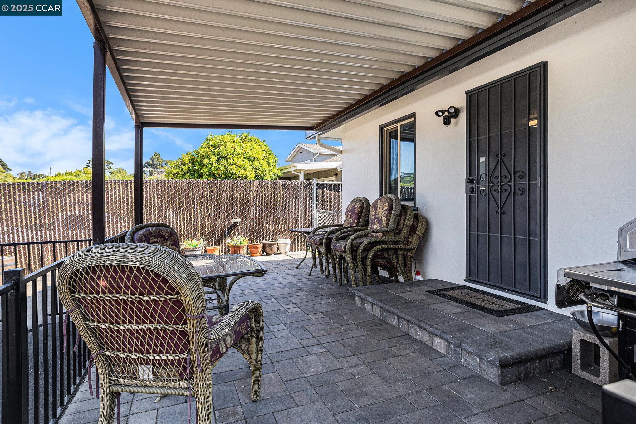 Detail Gallery Image 27 of 35 For 876 Appian Way, El Sobrante,  CA 94803 - 4 Beds | 2 Baths