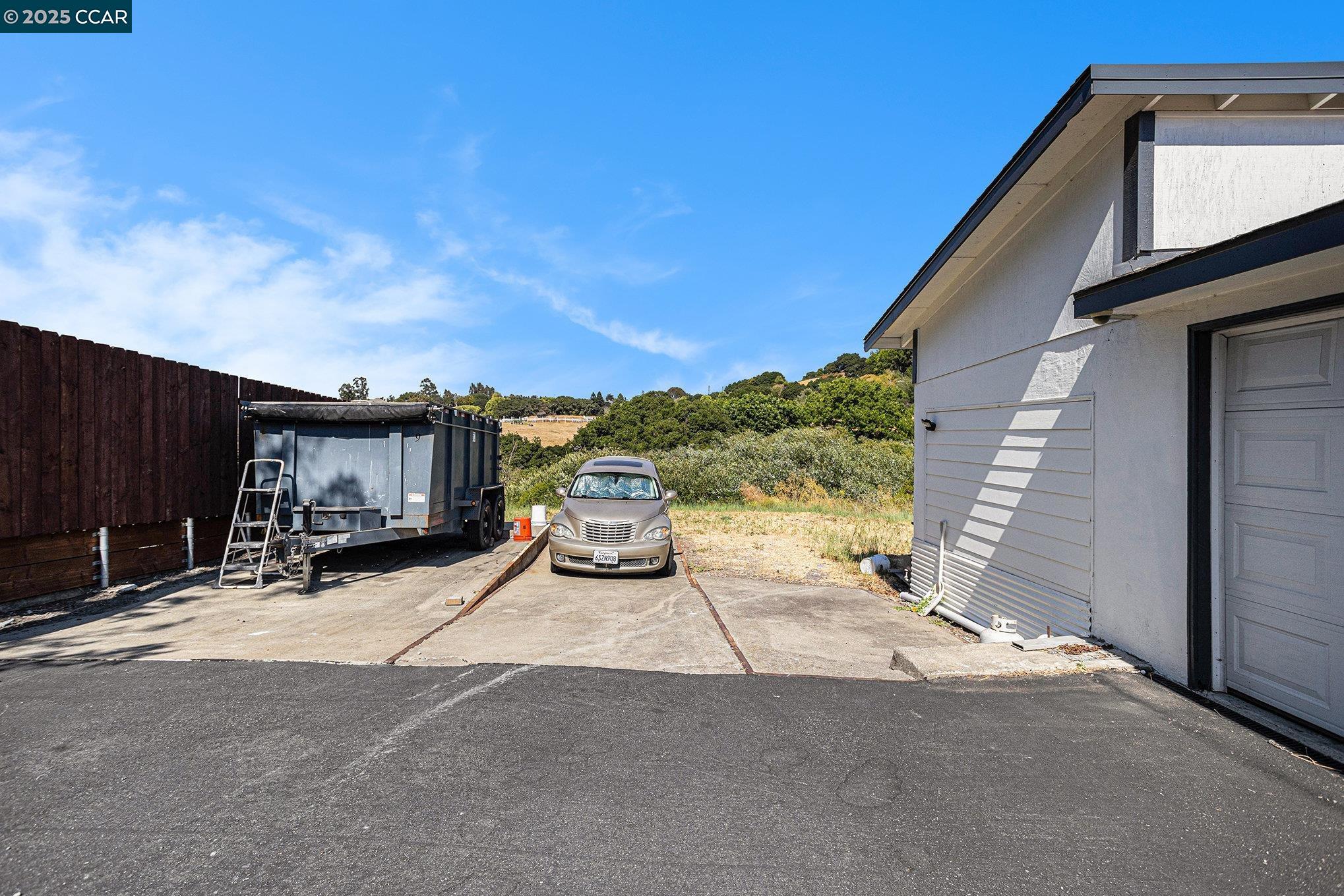 Detail Gallery Image 31 of 35 For 876 Appian Way, El Sobrante,  CA 94803 - 4 Beds | 2 Baths