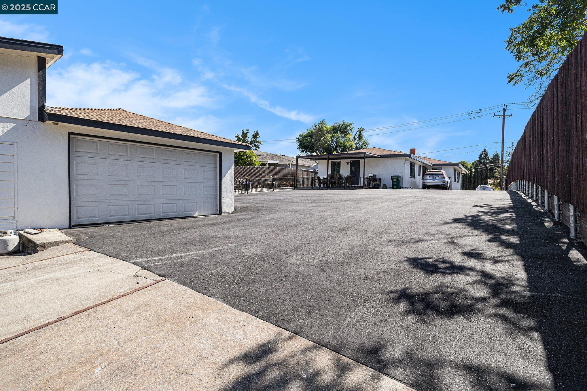 Detail Gallery Image 32 of 35 For 876 Appian Way, El Sobrante,  CA 94803 - 4 Beds | 2 Baths
