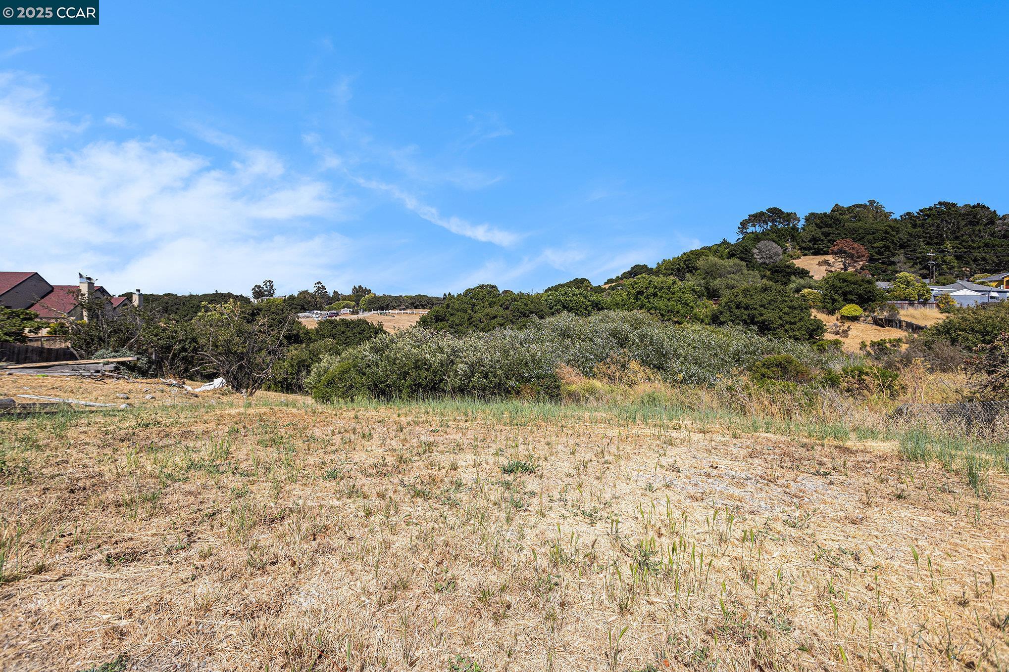 Detail Gallery Image 34 of 35 For 876 Appian Way, El Sobrante,  CA 94803 - 4 Beds | 2 Baths