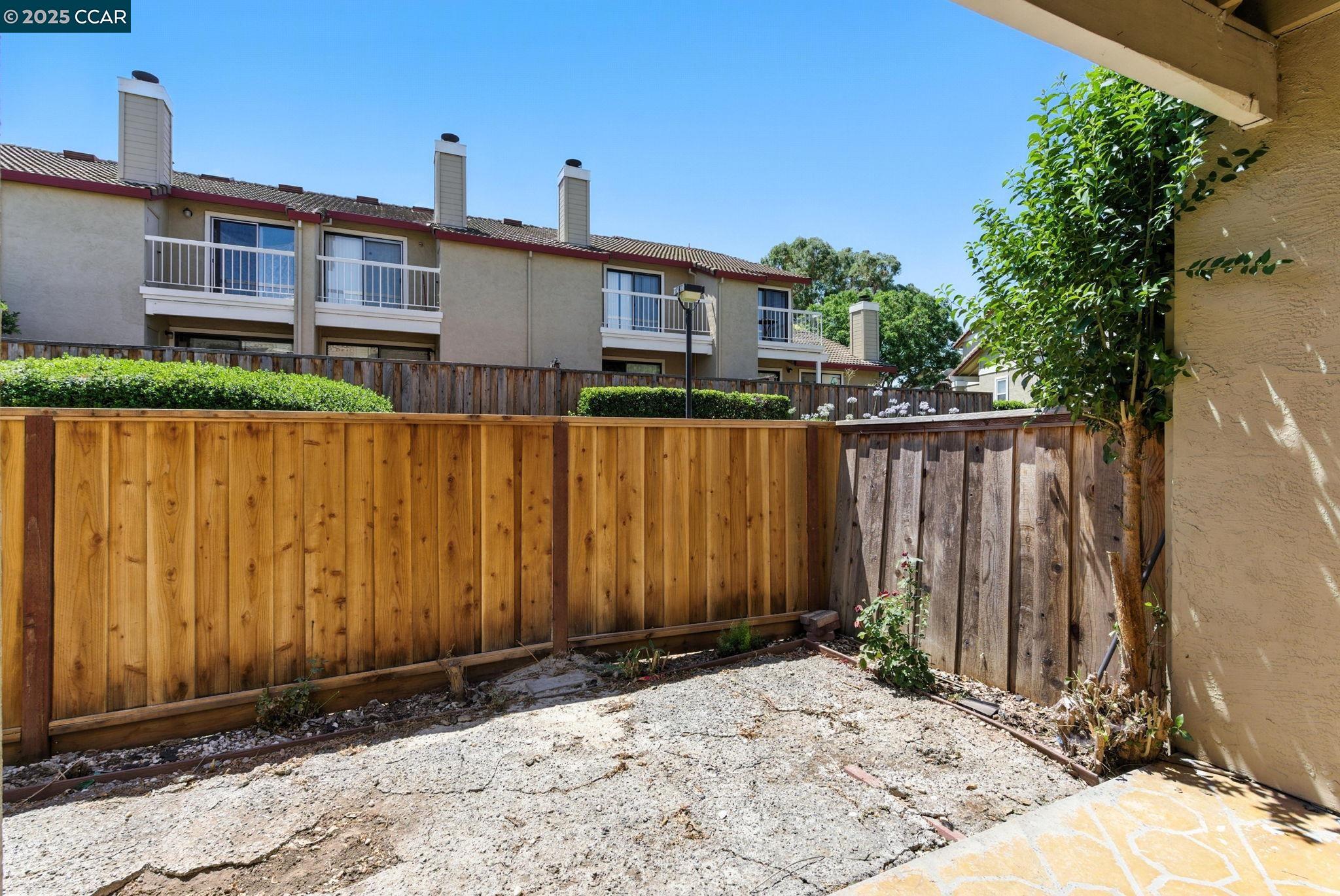 Detail Gallery Image 28 of 33 For 128 Peppermill Ln, Pittsburg,  CA 94565 - 2 Beds | 2/1 Baths