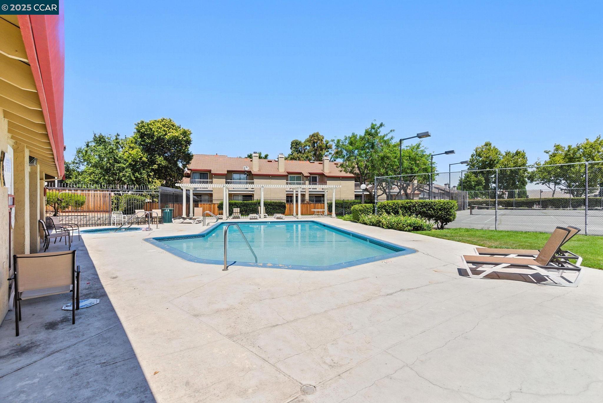 Detail Gallery Image 33 of 33 For 128 Peppermill Ln, Pittsburg,  CA 94565 - 2 Beds | 2/1 Baths