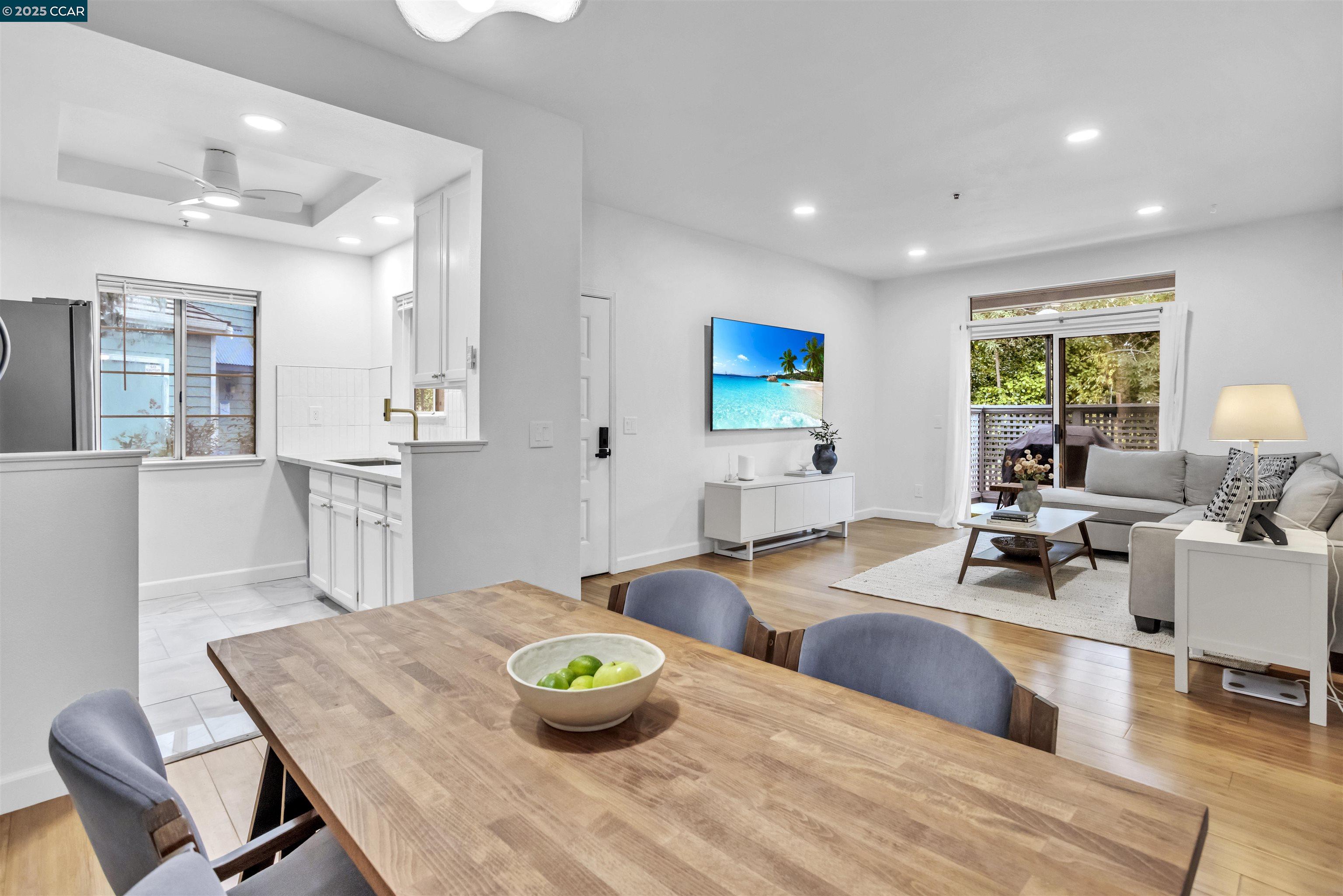 Detail Gallery Image 13 of 37 For 207 Dursey, Pinole,  CA 94564 - 2 Beds | 1 Baths