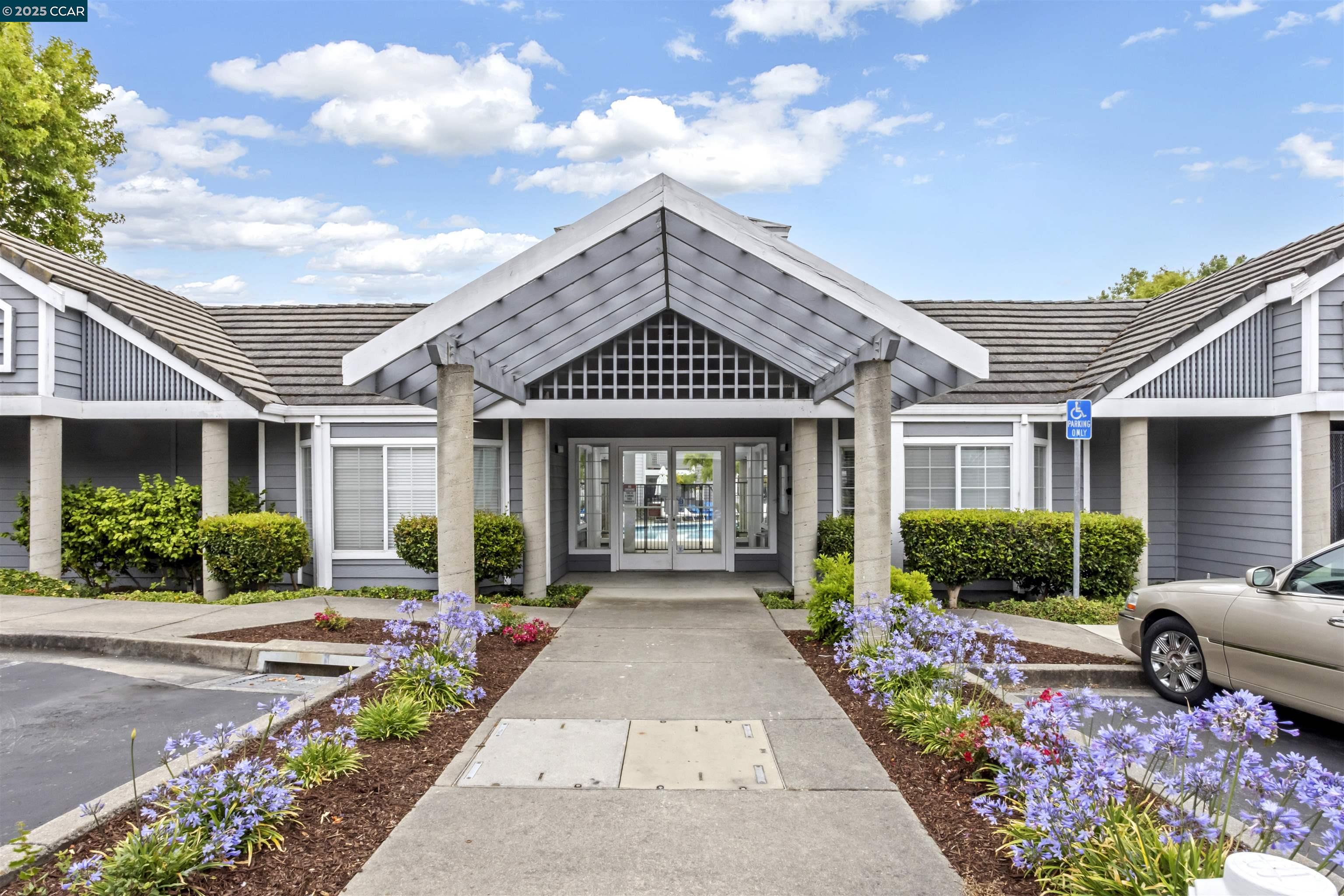 Detail Gallery Image 28 of 37 For 207 Dursey, Pinole,  CA 94564 - 2 Beds | 1 Baths