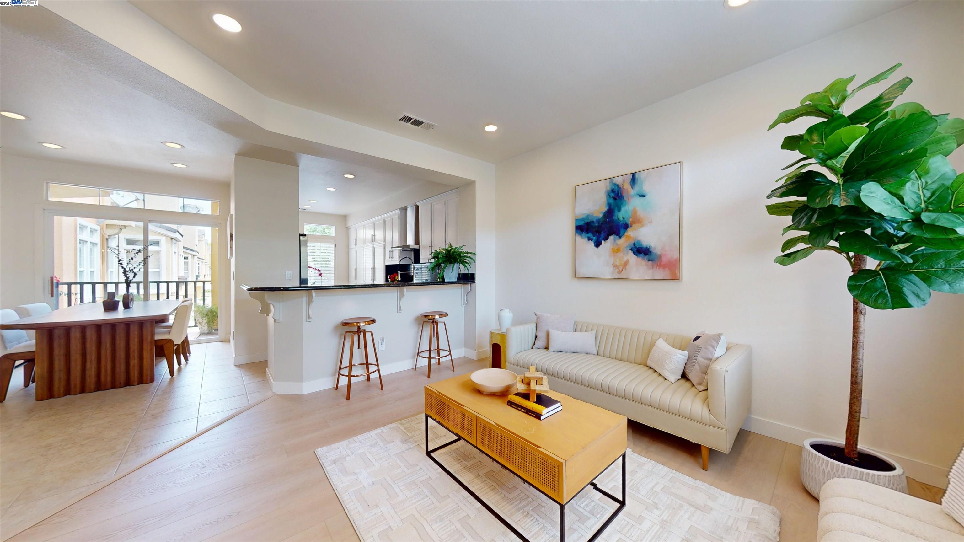 Photo #5: 41104824 Listing 