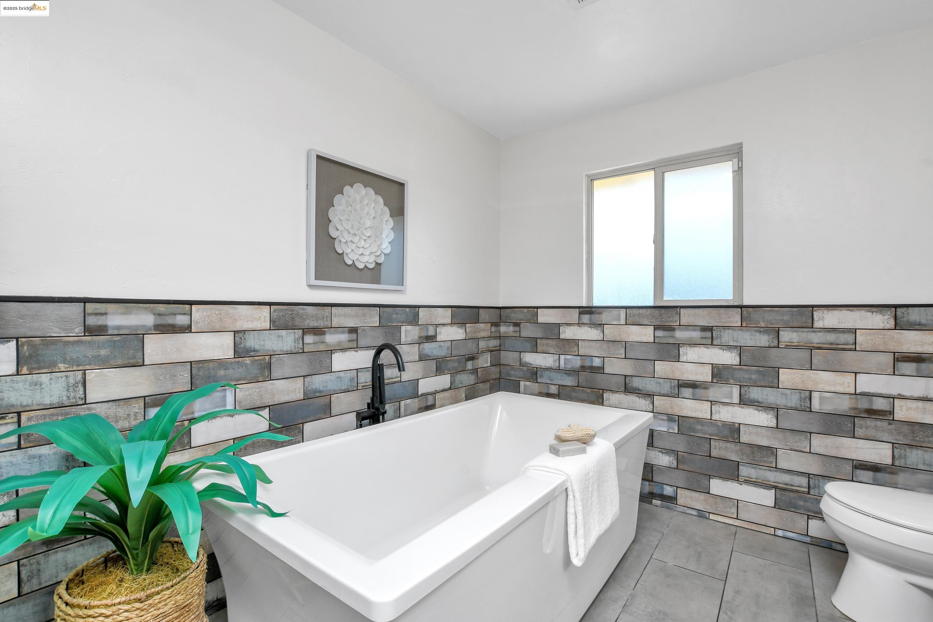 Detail Gallery Image 25 of 60 For 421 Lone Oak Ct, Brentwood,  CA 94513 - 4 Beds | 2 Baths