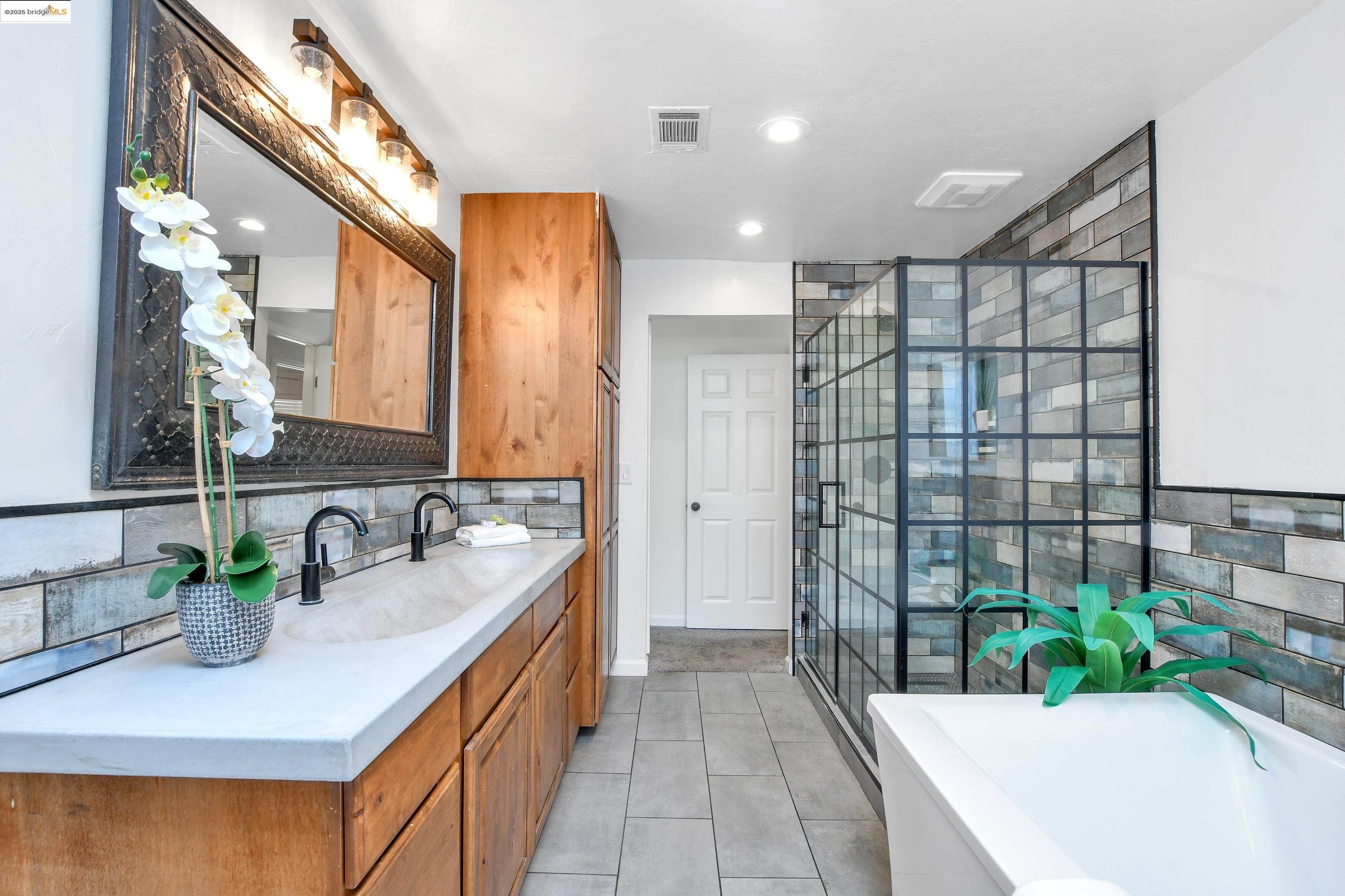 Detail Gallery Image 26 of 60 For 421 Lone Oak Ct, Brentwood,  CA 94513 - 4 Beds | 2 Baths
