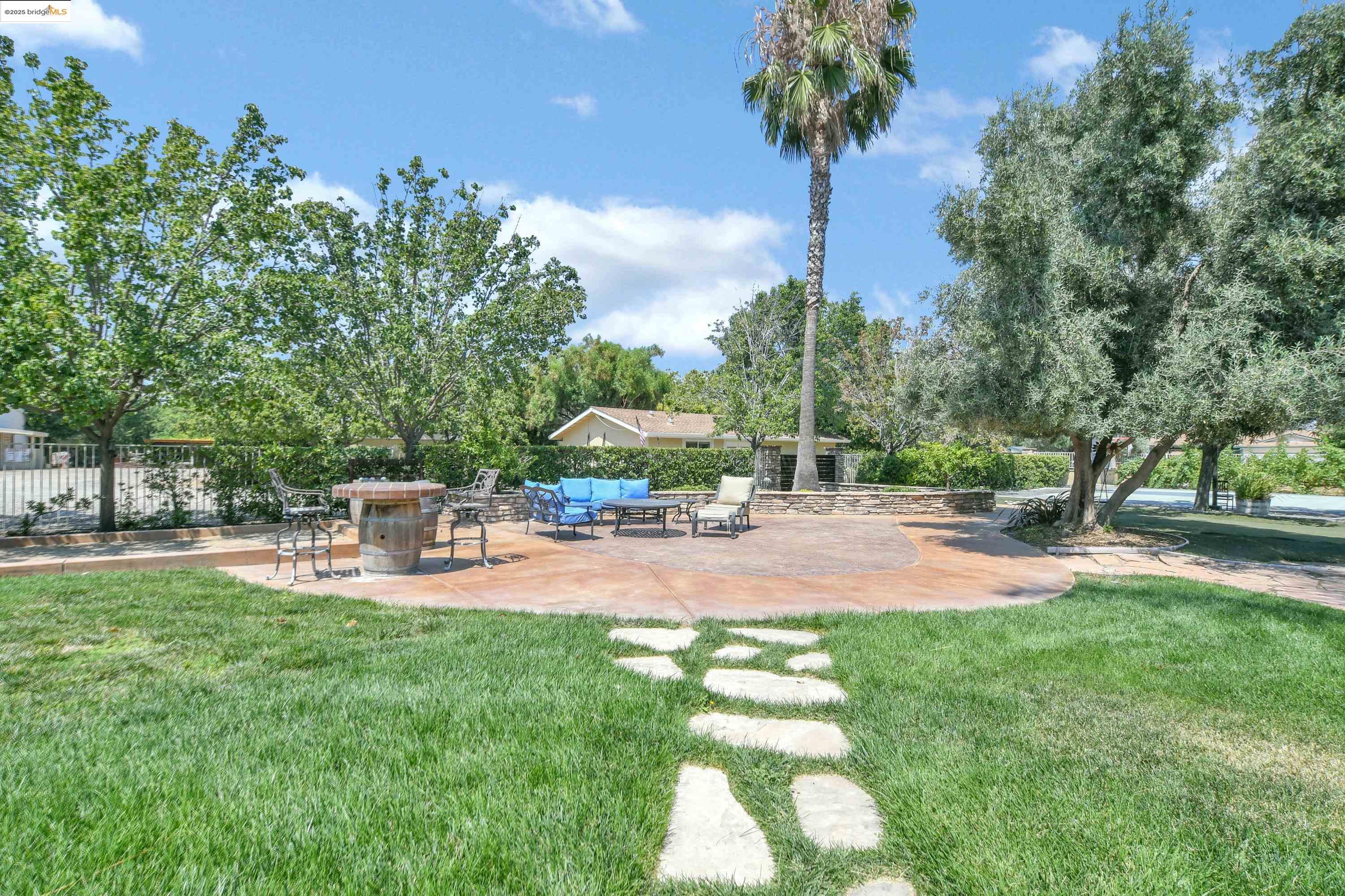 Detail Gallery Image 35 of 60 For 421 Lone Oak Ct, Brentwood,  CA 94513 - 4 Beds | 2 Baths