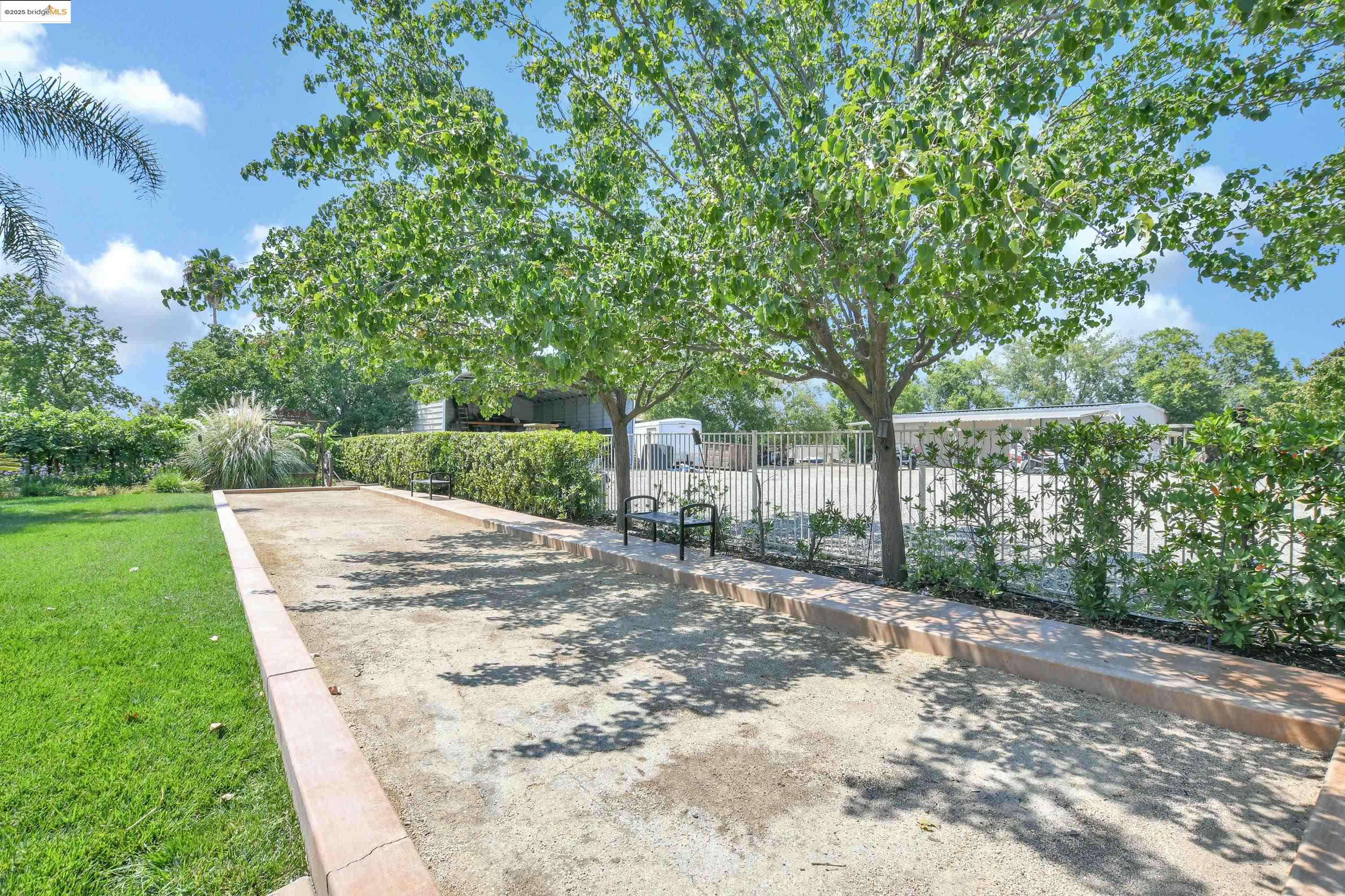 Detail Gallery Image 36 of 60 For 421 Lone Oak Ct, Brentwood,  CA 94513 - 4 Beds | 2 Baths