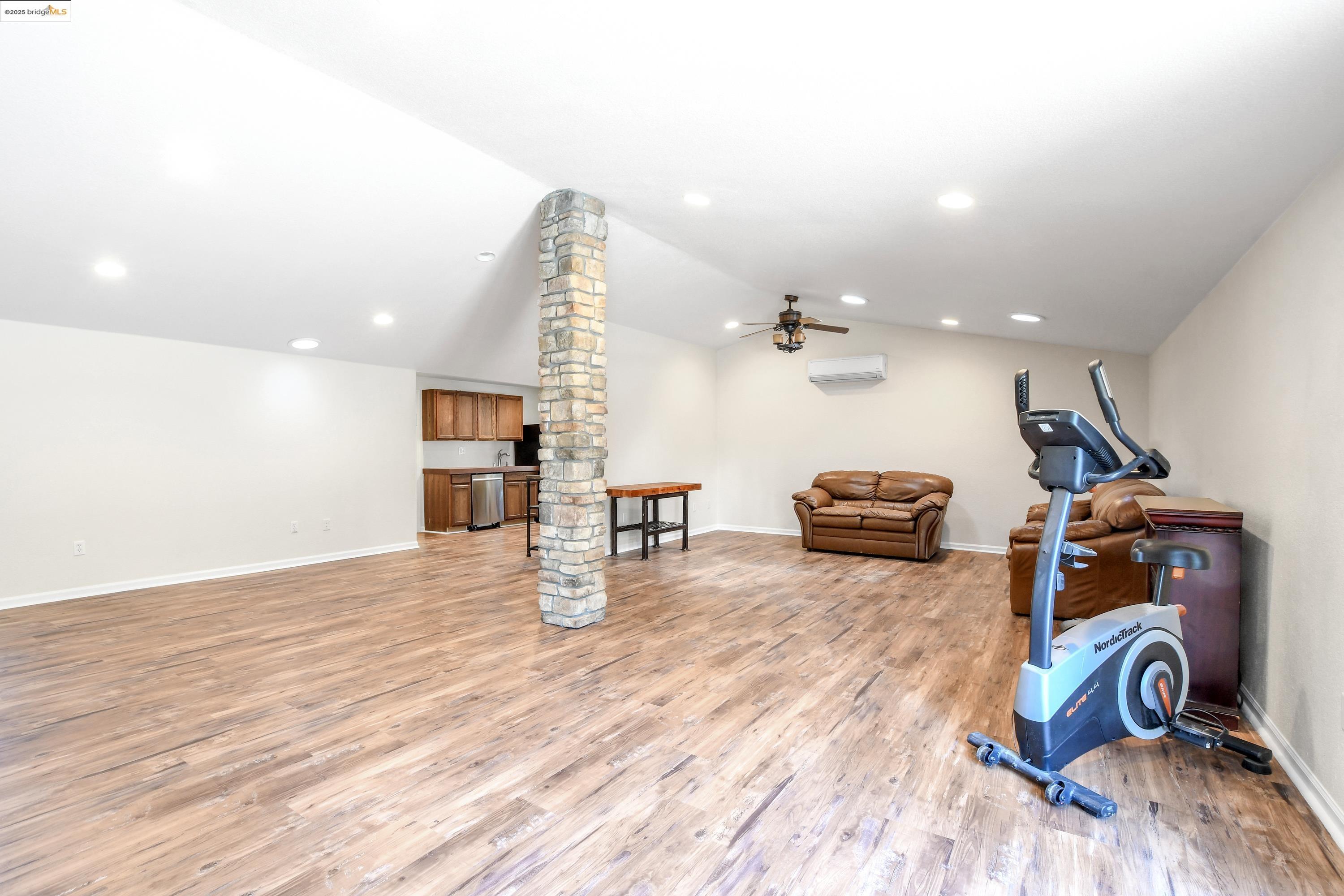 Detail Gallery Image 40 of 60 For 421 Lone Oak Ct, Brentwood,  CA 94513 - 4 Beds | 2 Baths