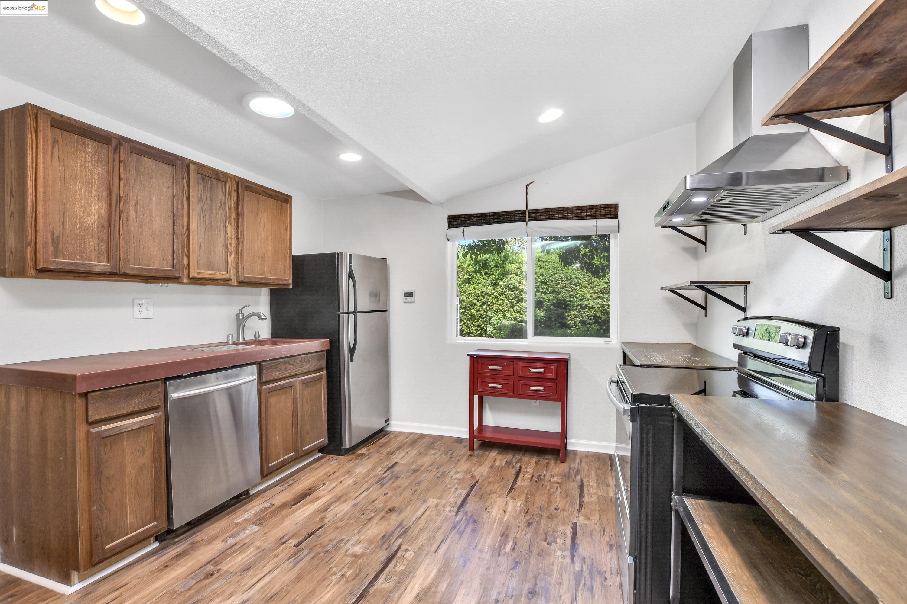 Detail Gallery Image 42 of 60 For 421 Lone Oak Ct, Brentwood,  CA 94513 - 4 Beds | 2 Baths