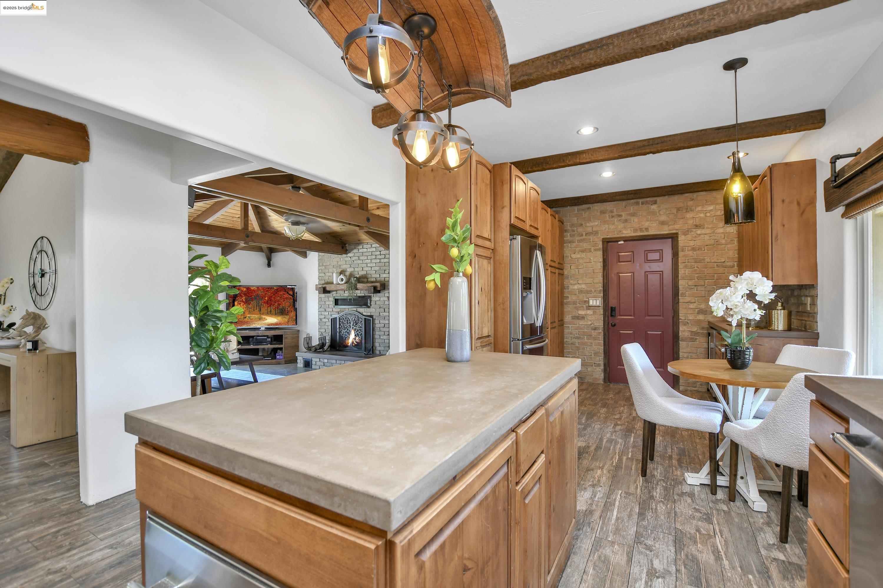 Detail Gallery Image 10 of 60 For 421 Lone Oak Ct, Brentwood,  CA 94513 - 4 Beds | 2 Baths