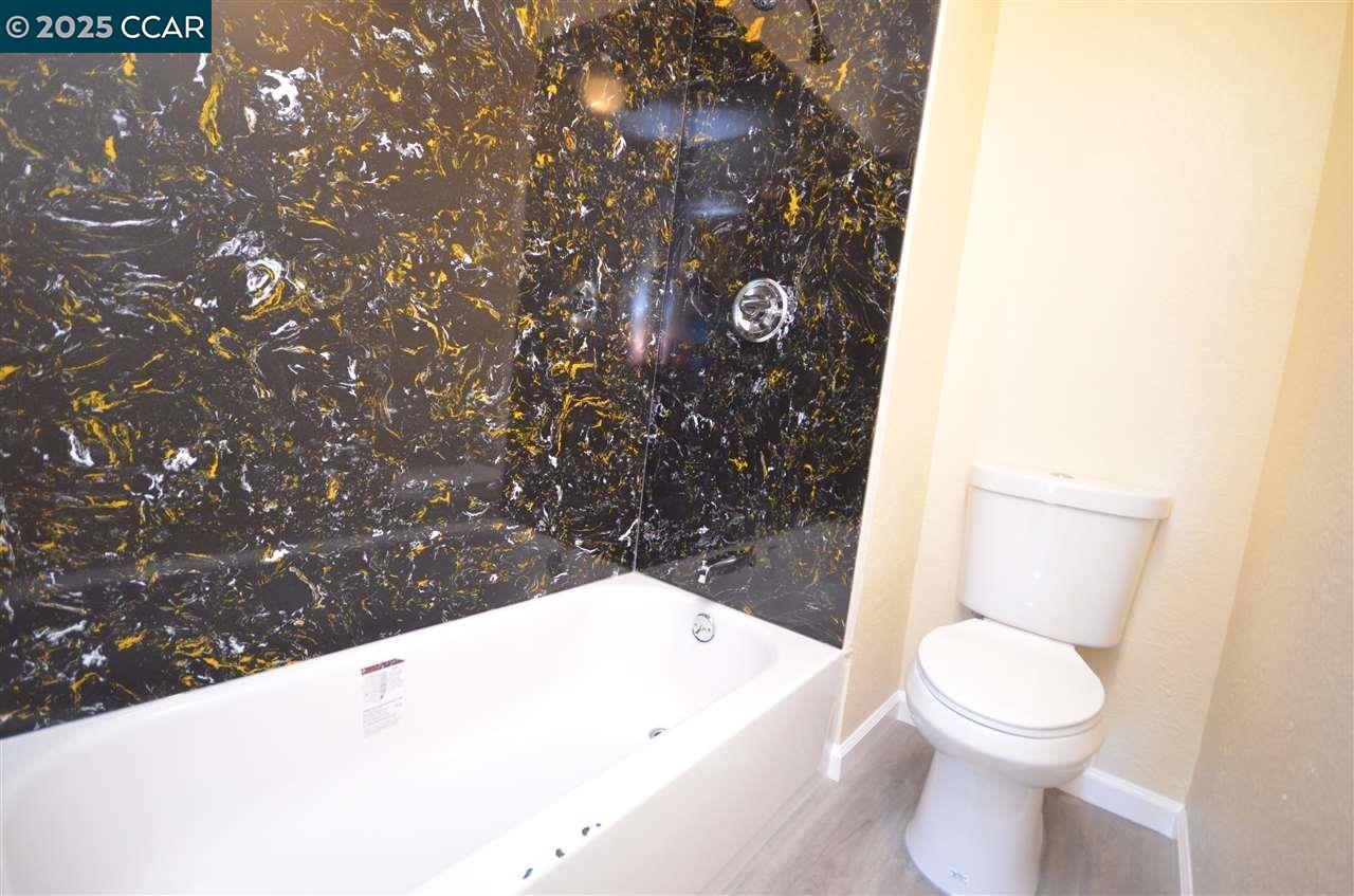Detail Gallery Image 11 of 15 For 1391 Monument Blvd #11,  Concord,  CA 94520 - 2 Beds | 1/1 Baths