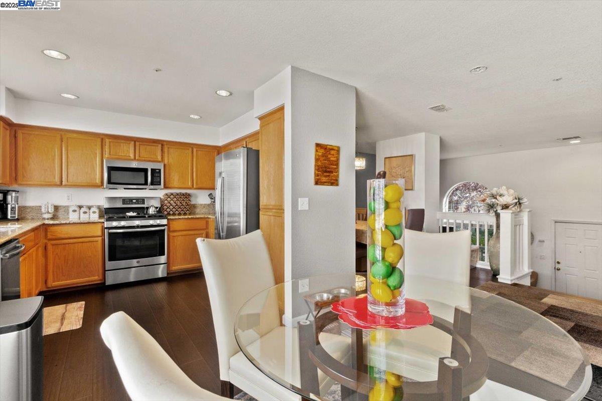 Detail Gallery Image 14 of 28 For 5006 Starling St, Danville,  CA 94506 - 3 Beds | 2/1 Baths