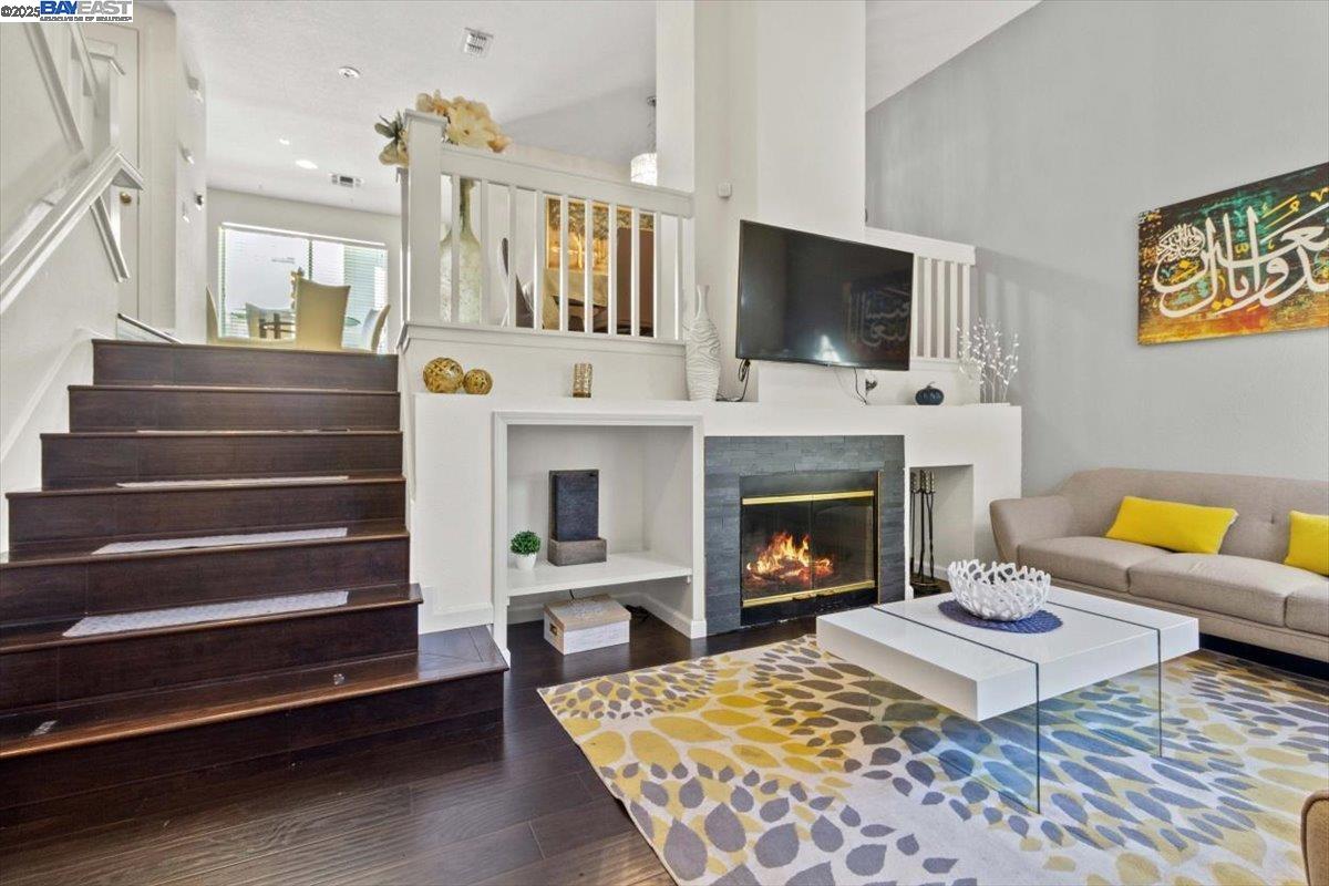 Detail Gallery Image 3 of 28 For 5006 Starling St, Danville,  CA 94506 - 3 Beds | 2/1 Baths