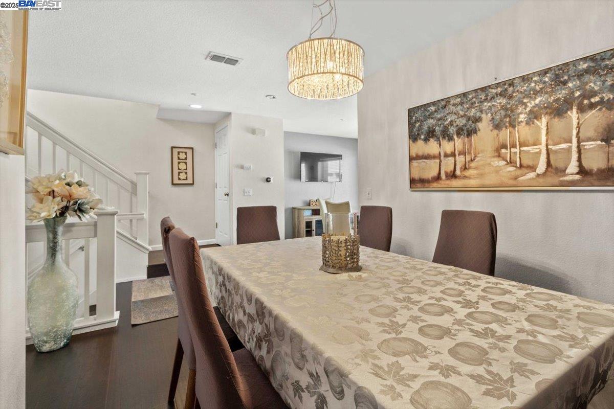 Detail Gallery Image 9 of 28 For 5006 Starling St, Danville,  CA 94506 - 3 Beds | 2/1 Baths