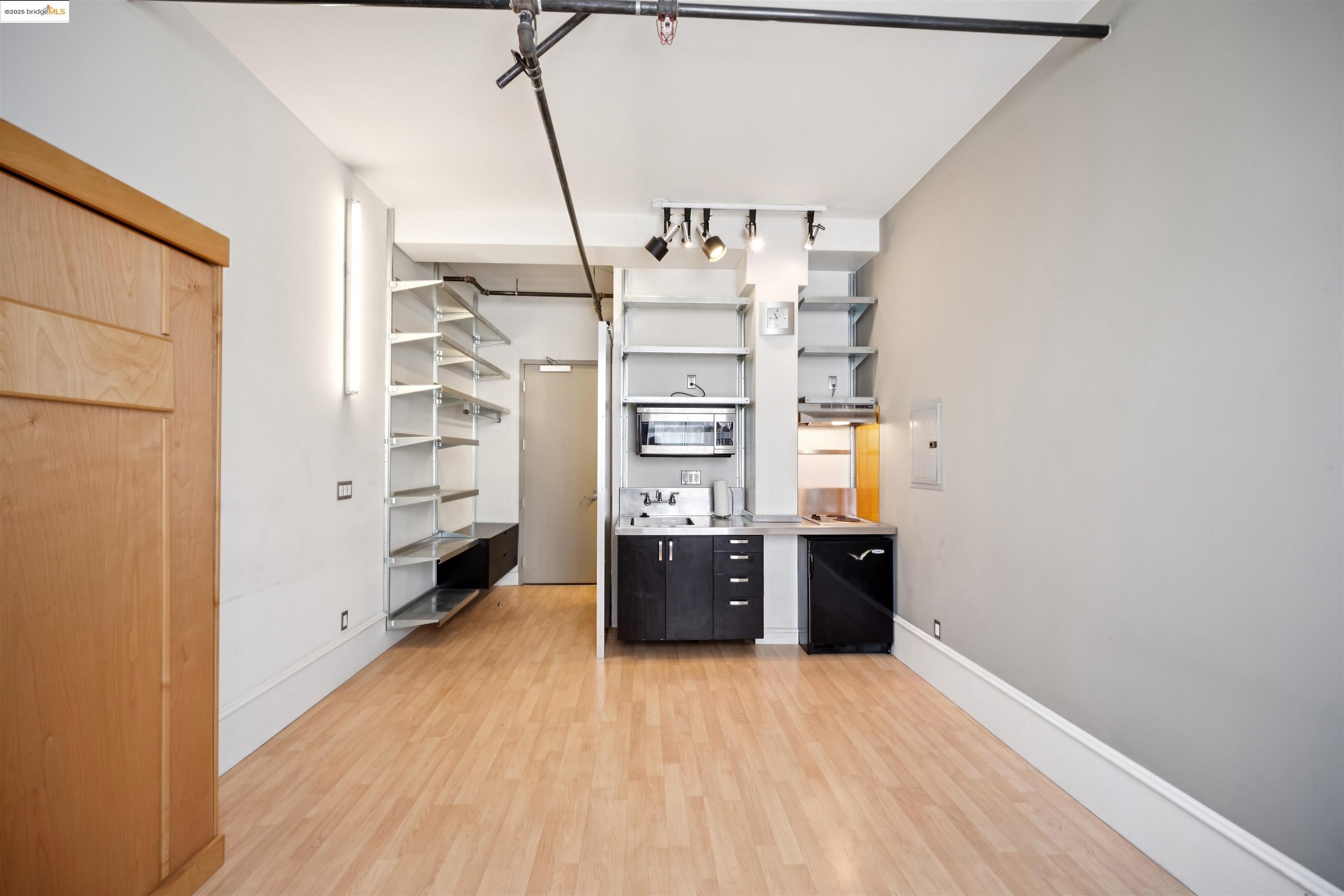 Detail Gallery Image 3 of 29 For 83 Mcallister St #402,  San Francisco,  CA 94102 - 0 Beds | 1 Baths