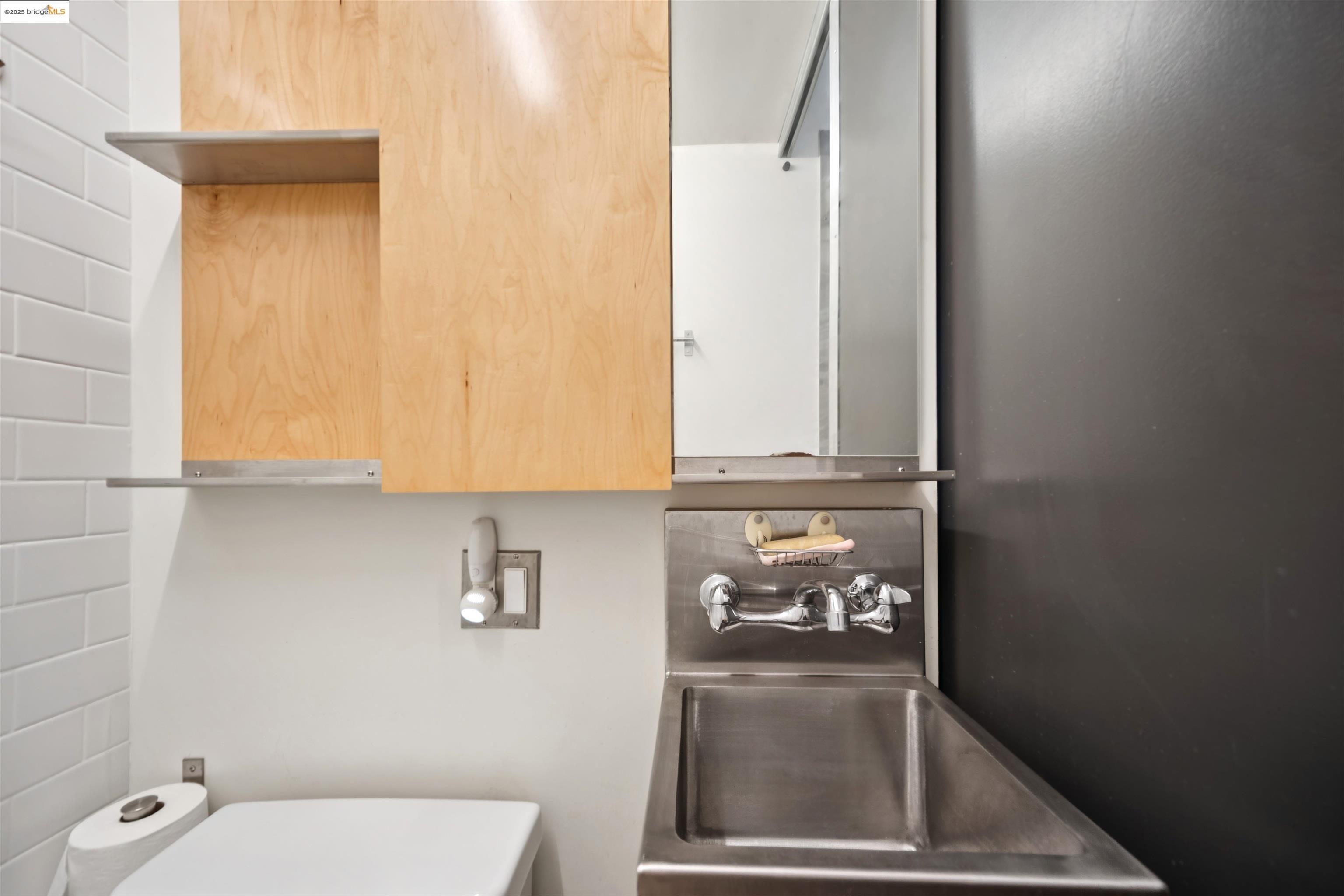 Detail Gallery Image 9 of 29 For 83 Mcallister St #402,  San Francisco,  CA 94102 - 0 Beds | 1 Baths