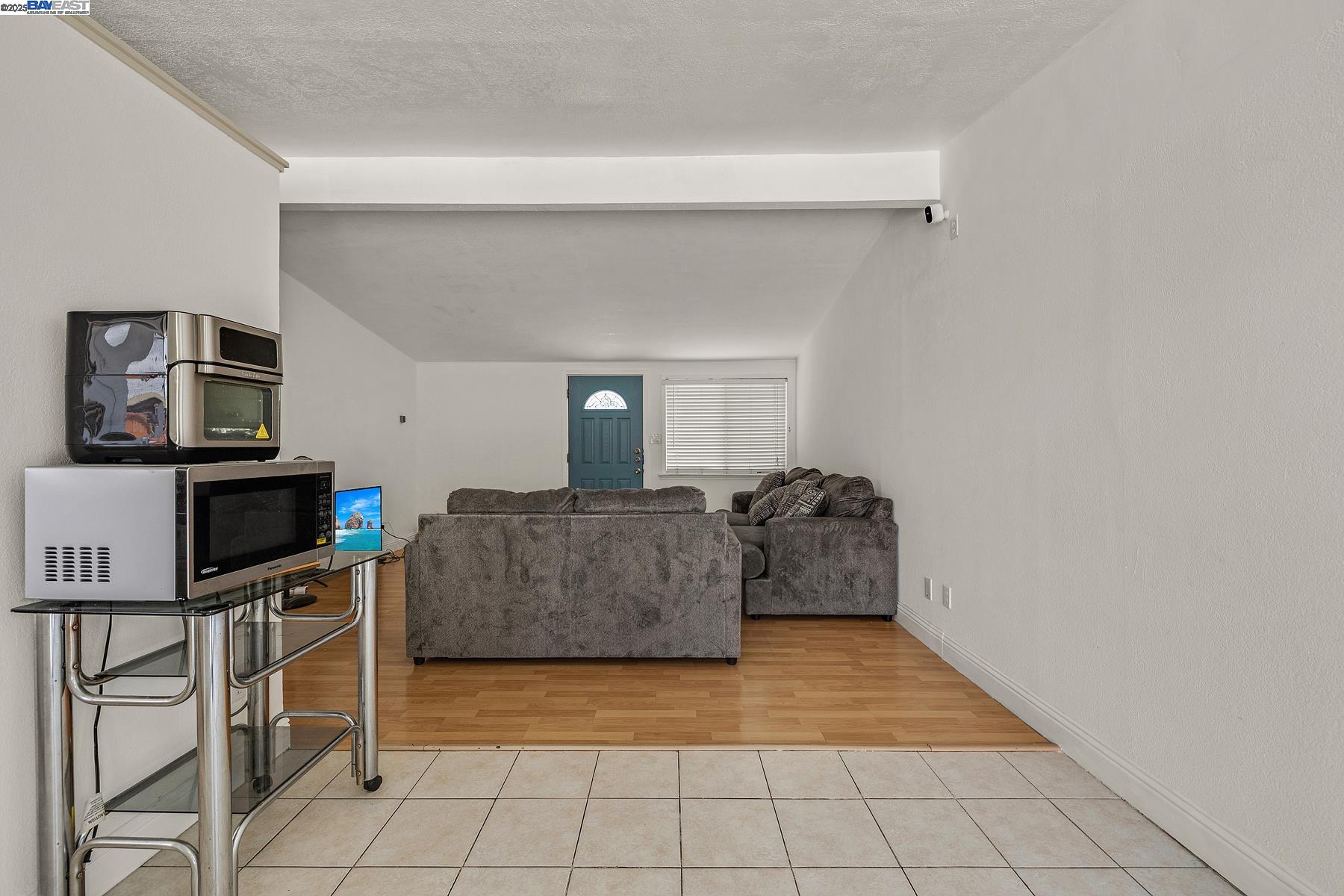 Detail Gallery Image 14 of 39 For 27629 Pompano Ave, Hayward,  CA 94544 - 3 Beds | 2 Baths