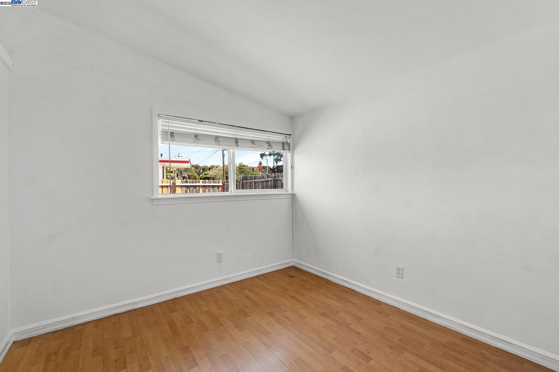 Detail Gallery Image 22 of 39 For 27629 Pompano Ave, Hayward,  CA 94544 - 3 Beds | 2 Baths