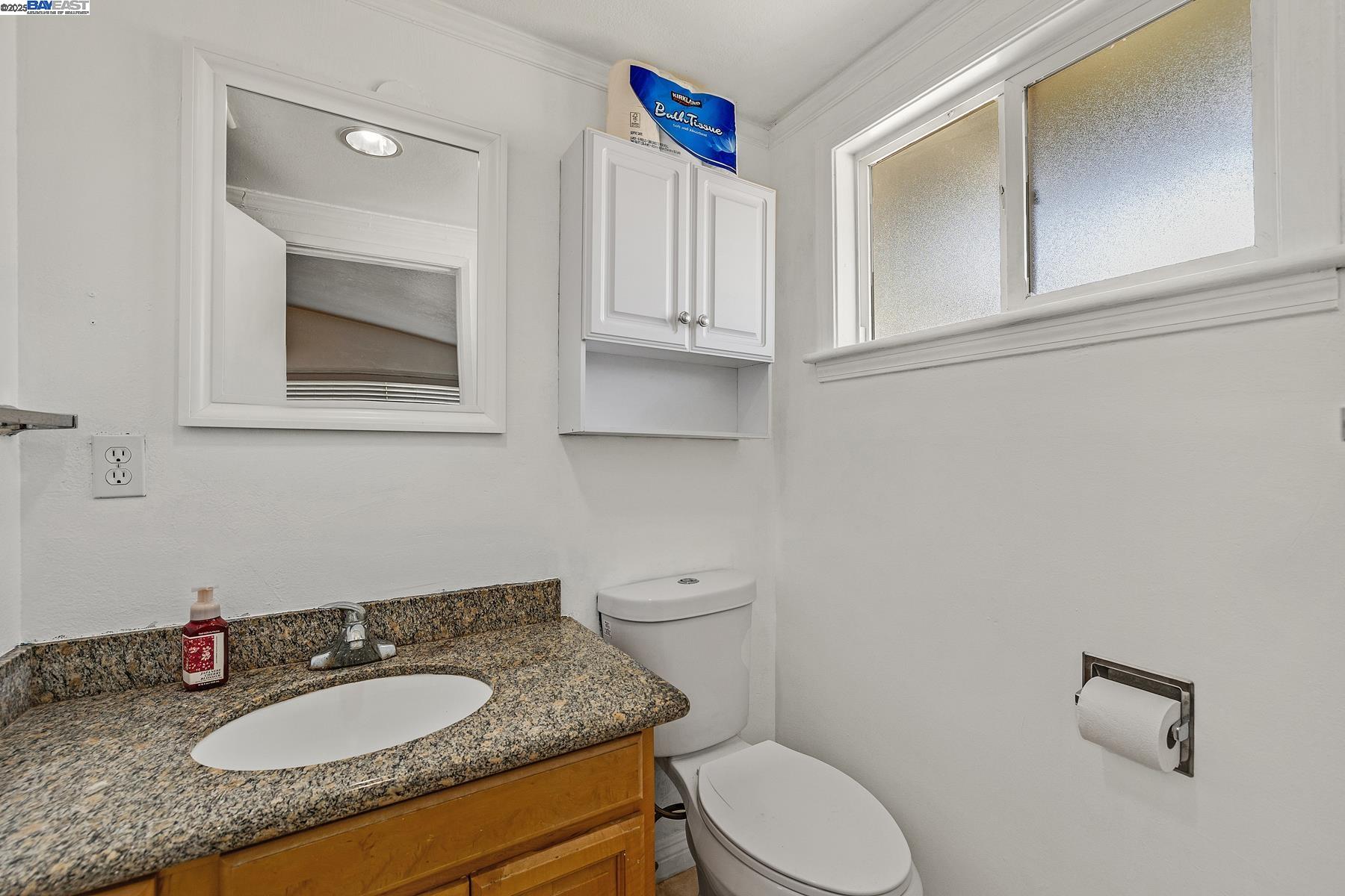Detail Gallery Image 23 of 39 For 27629 Pompano Ave, Hayward,  CA 94544 - 3 Beds | 2 Baths