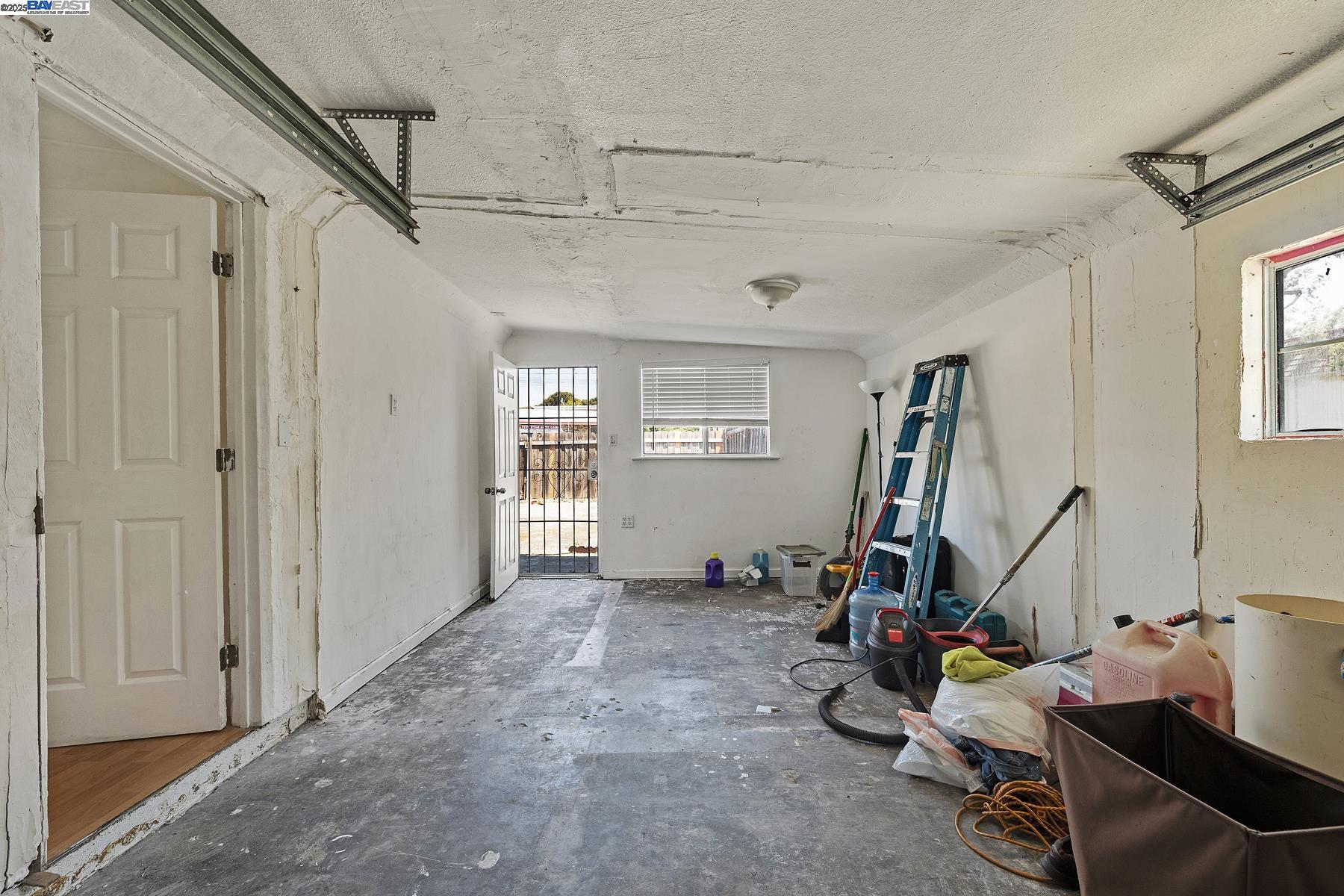 Detail Gallery Image 27 of 39 For 27629 Pompano Ave, Hayward,  CA 94544 - 3 Beds | 2 Baths