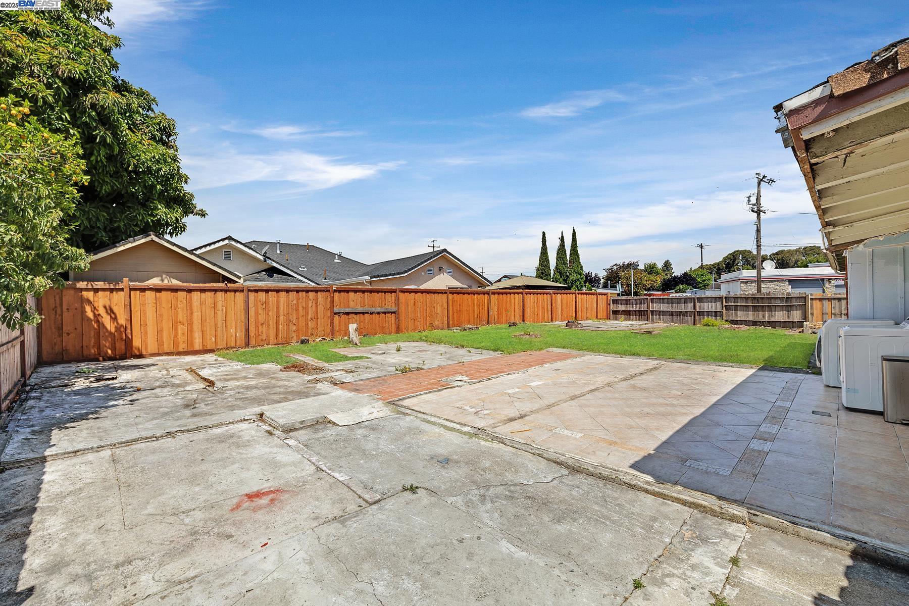Detail Gallery Image 31 of 39 For 27629 Pompano Ave, Hayward,  CA 94544 - 3 Beds | 2 Baths