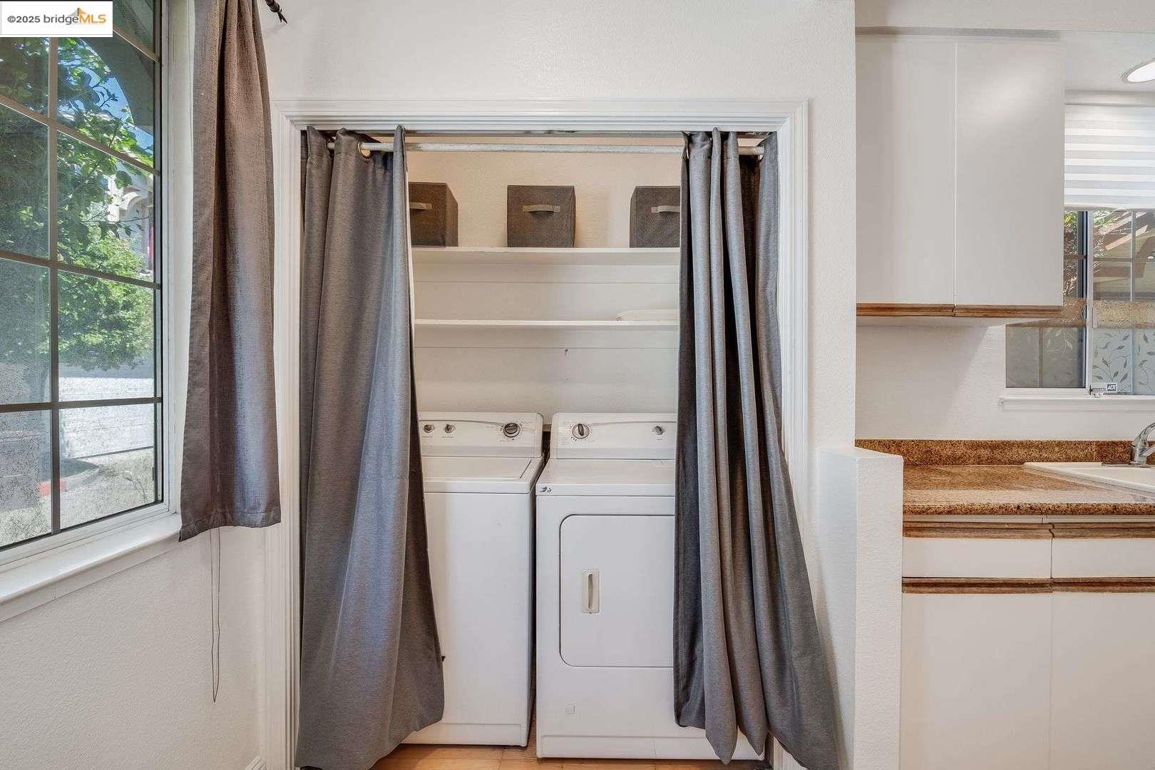 Detail Gallery Image 12 of 29 For 1486 Adeline St, Oakland,  CA 94607 - 3 Beds | 2/1 Baths