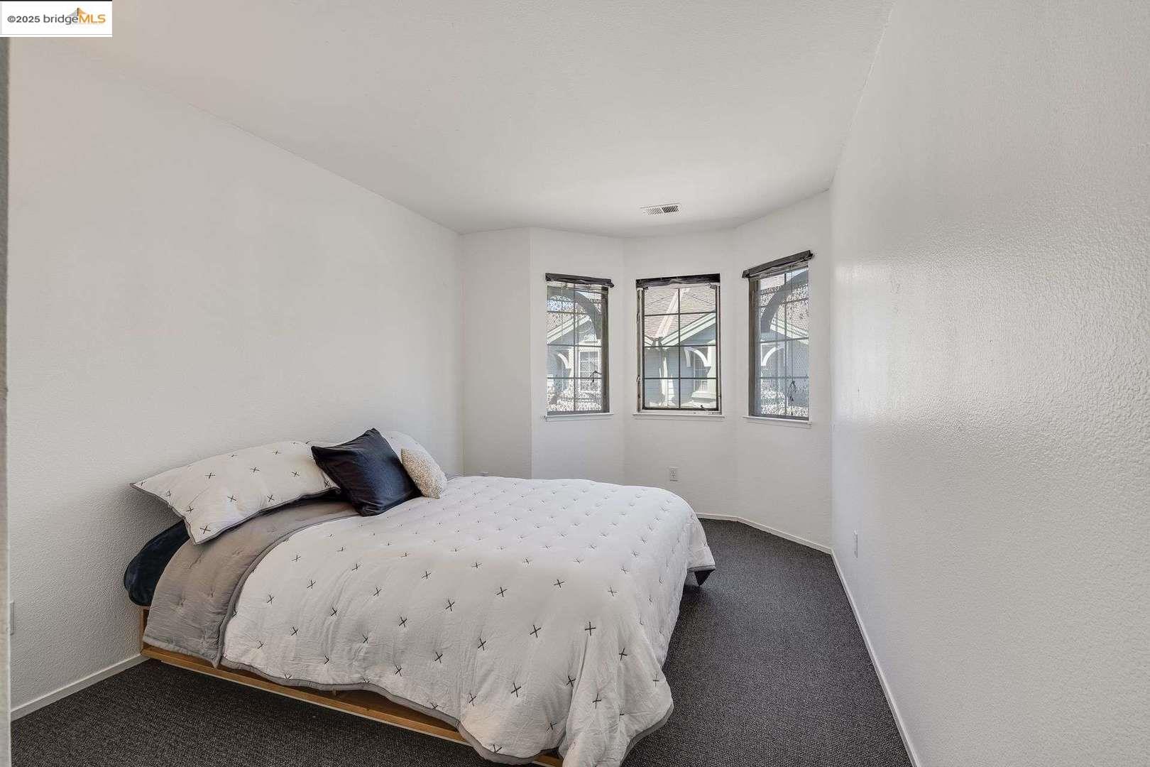 Detail Gallery Image 19 of 29 For 1486 Adeline St, Oakland,  CA 94607 - 3 Beds | 2/1 Baths