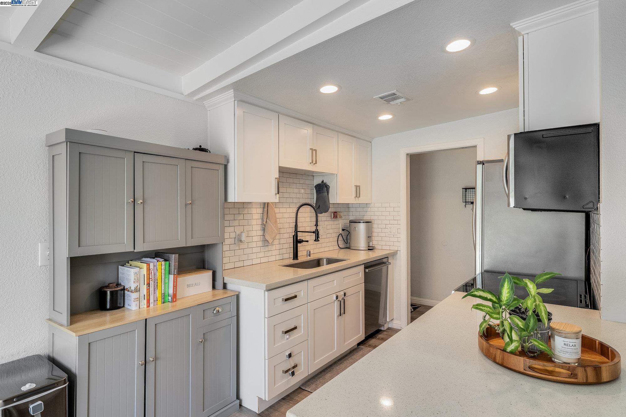 Detail Gallery Image 11 of 34 For 4453 Porter St, Fremont,  CA 94538 - 3 Beds | 2 Baths