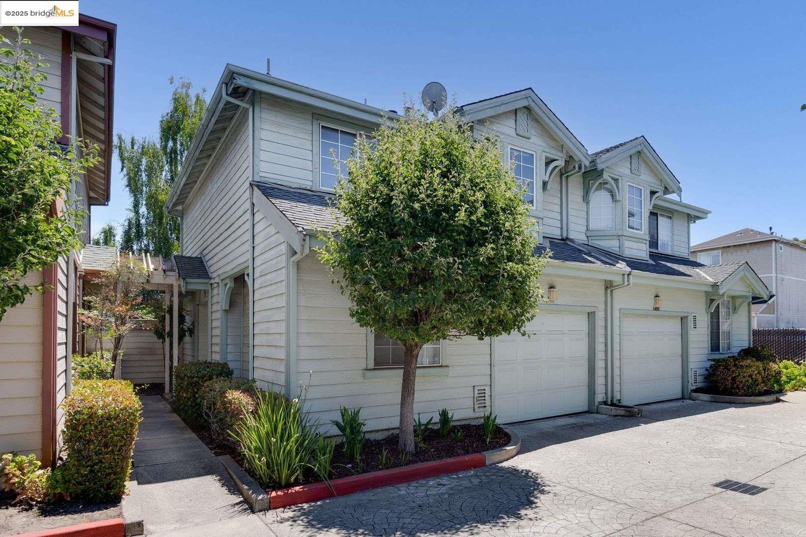 Detail Gallery Image 2 of 29 For 1486 Adeline St, Oakland,  CA 94607 - 3 Beds | 2/1 Baths