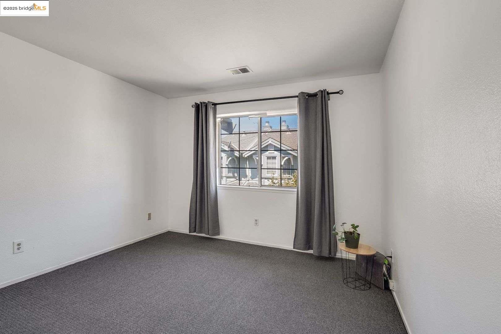 Detail Gallery Image 21 of 29 For 1486 Adeline St, Oakland,  CA 94607 - 3 Beds | 2/1 Baths