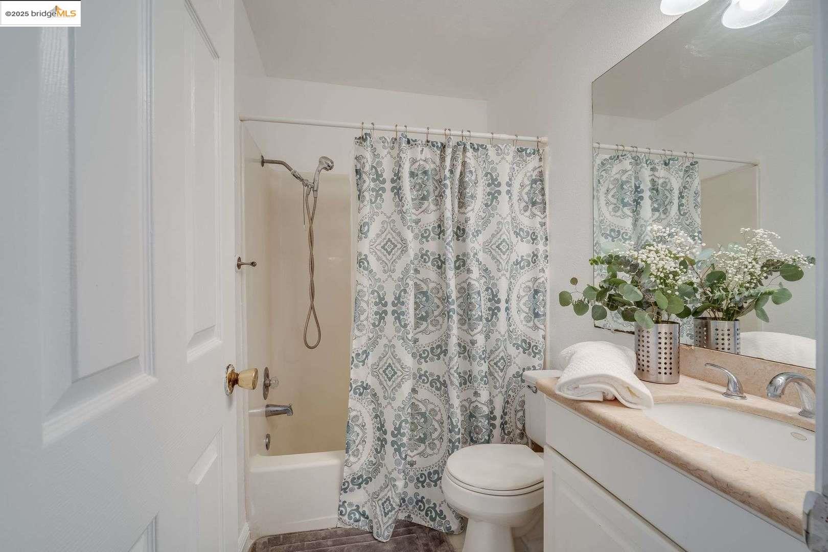Detail Gallery Image 23 of 29 For 1486 Adeline St, Oakland,  CA 94607 - 3 Beds | 2/1 Baths
